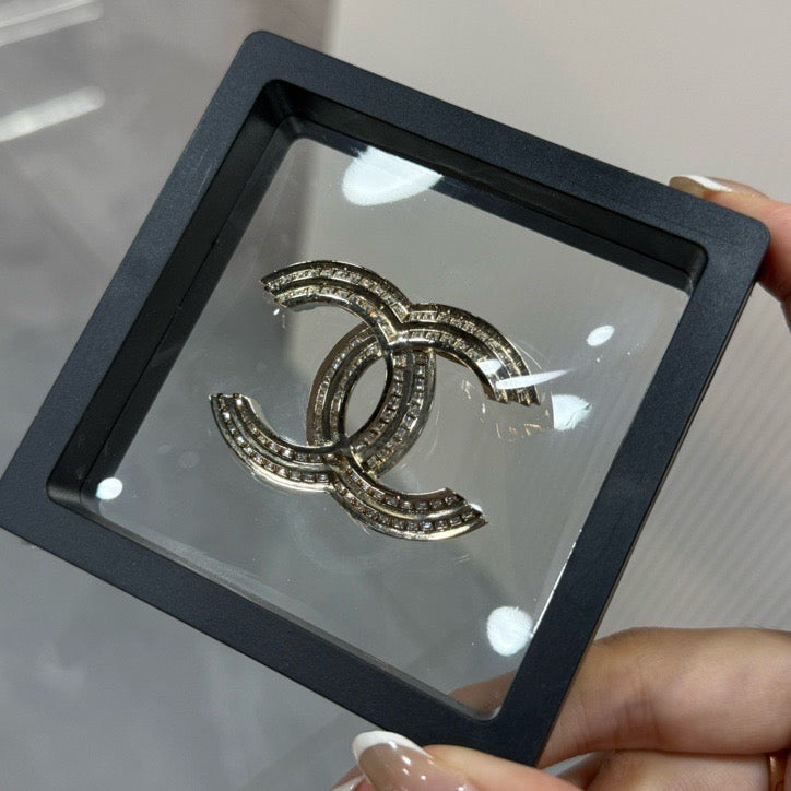 Chanel - Other - Metal - Gold