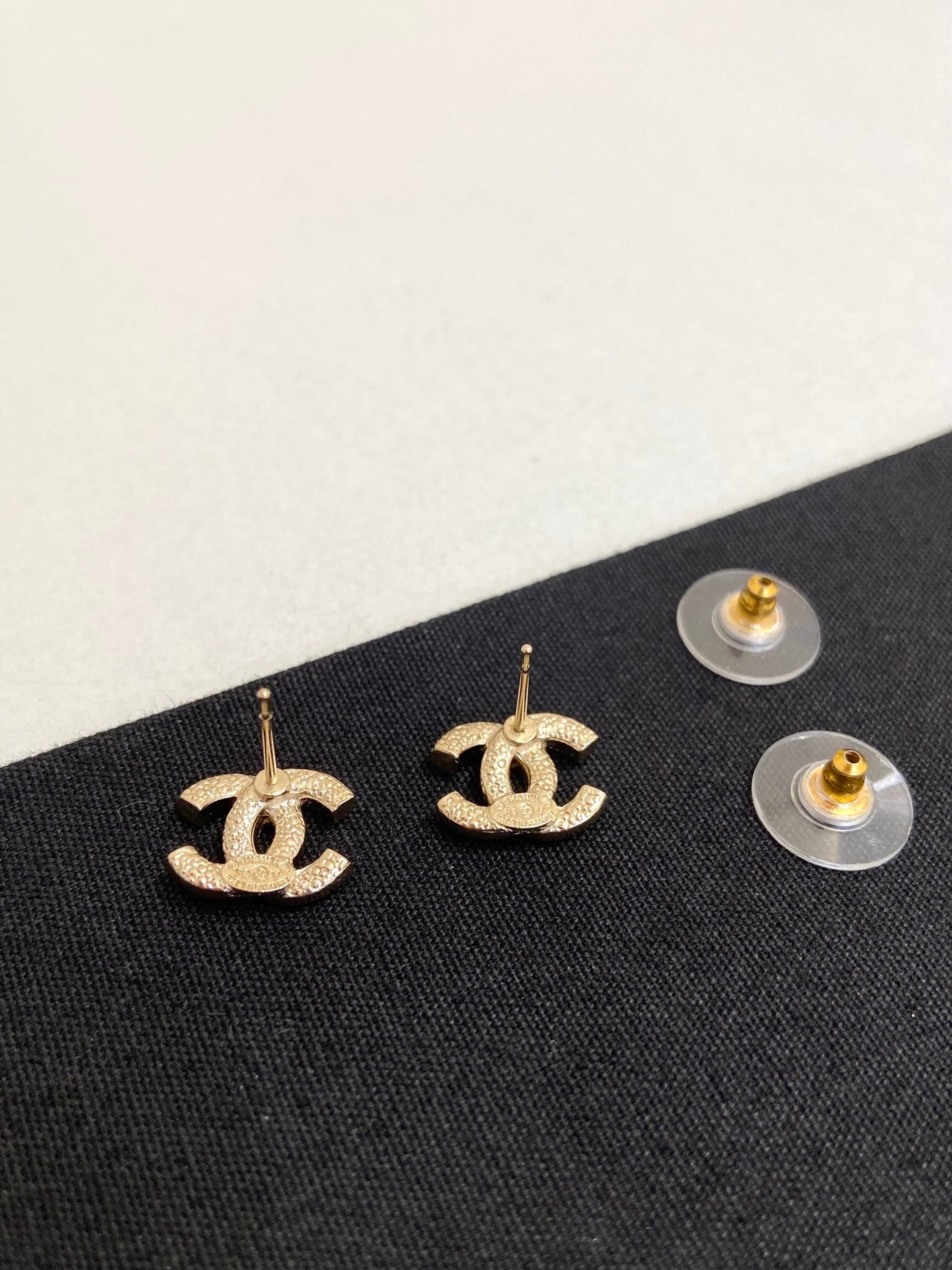 Chanel - Other - Metal - Gold - (3.0)