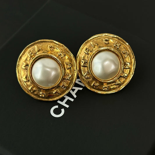Chanel - Other - Metal - Gold - (Clip-on)