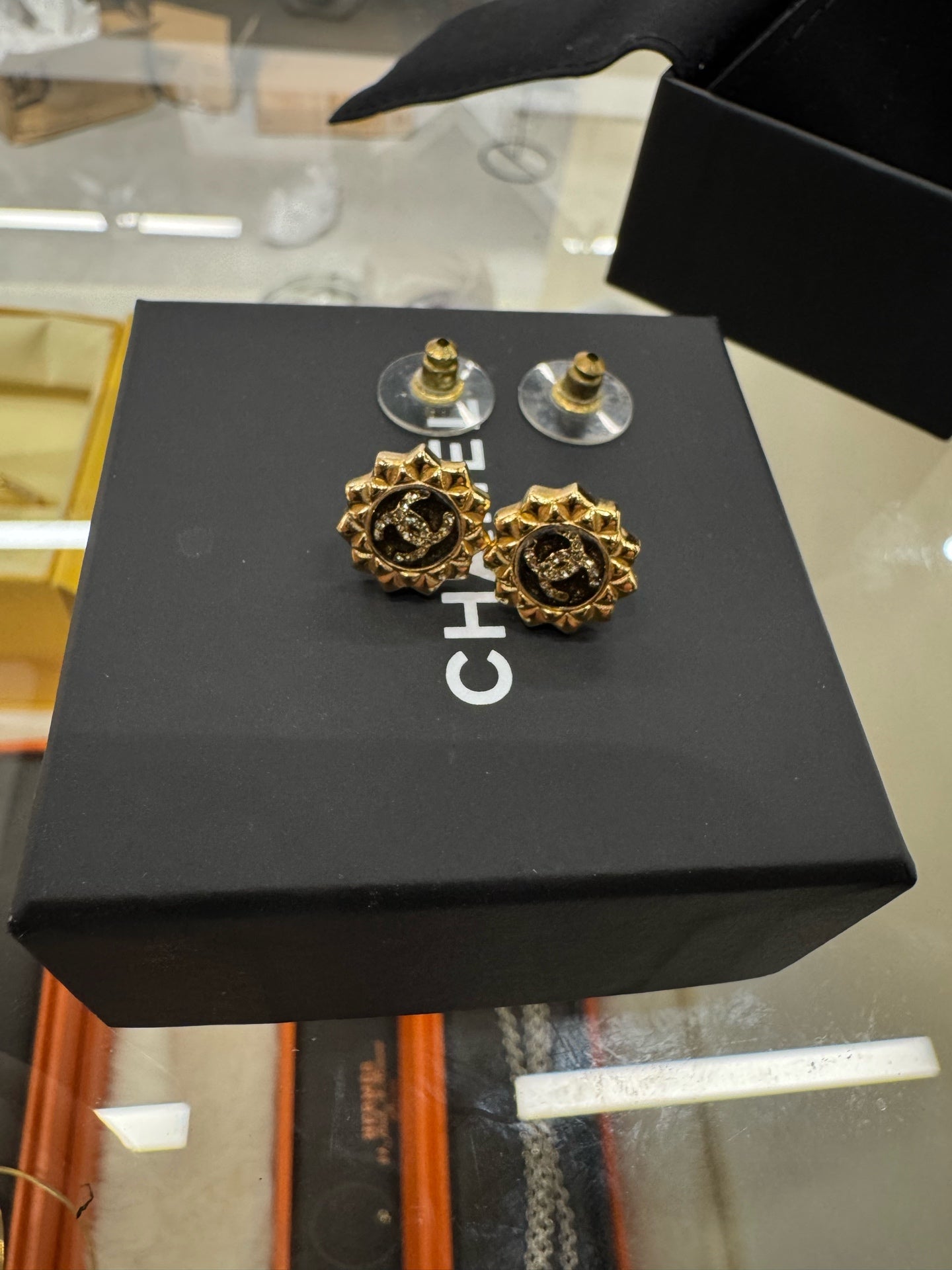 Chanel - Other - Metal - Gold - (Pair)