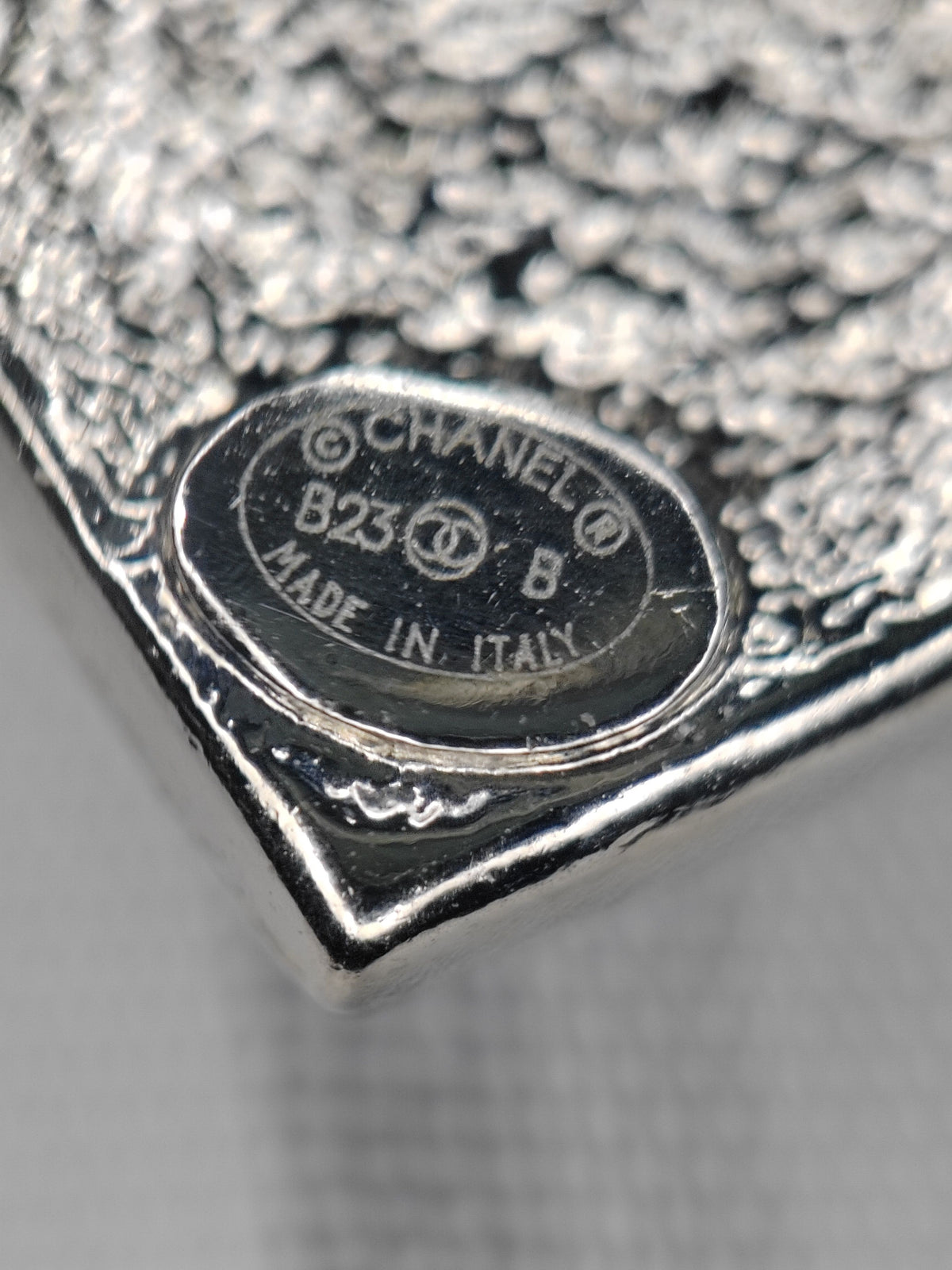 Chanel - Other - Metal setting with glass rhinestones and imitation pearl-style heart insets. - Silver