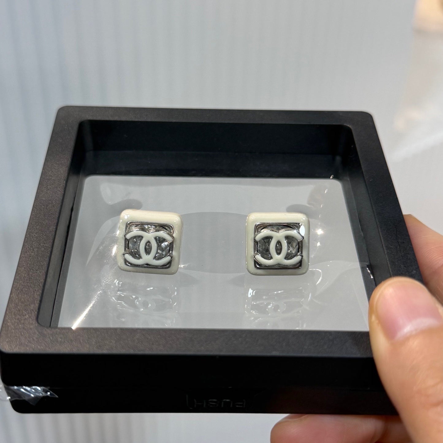 Chanel - Other - Metal - White - (Other)