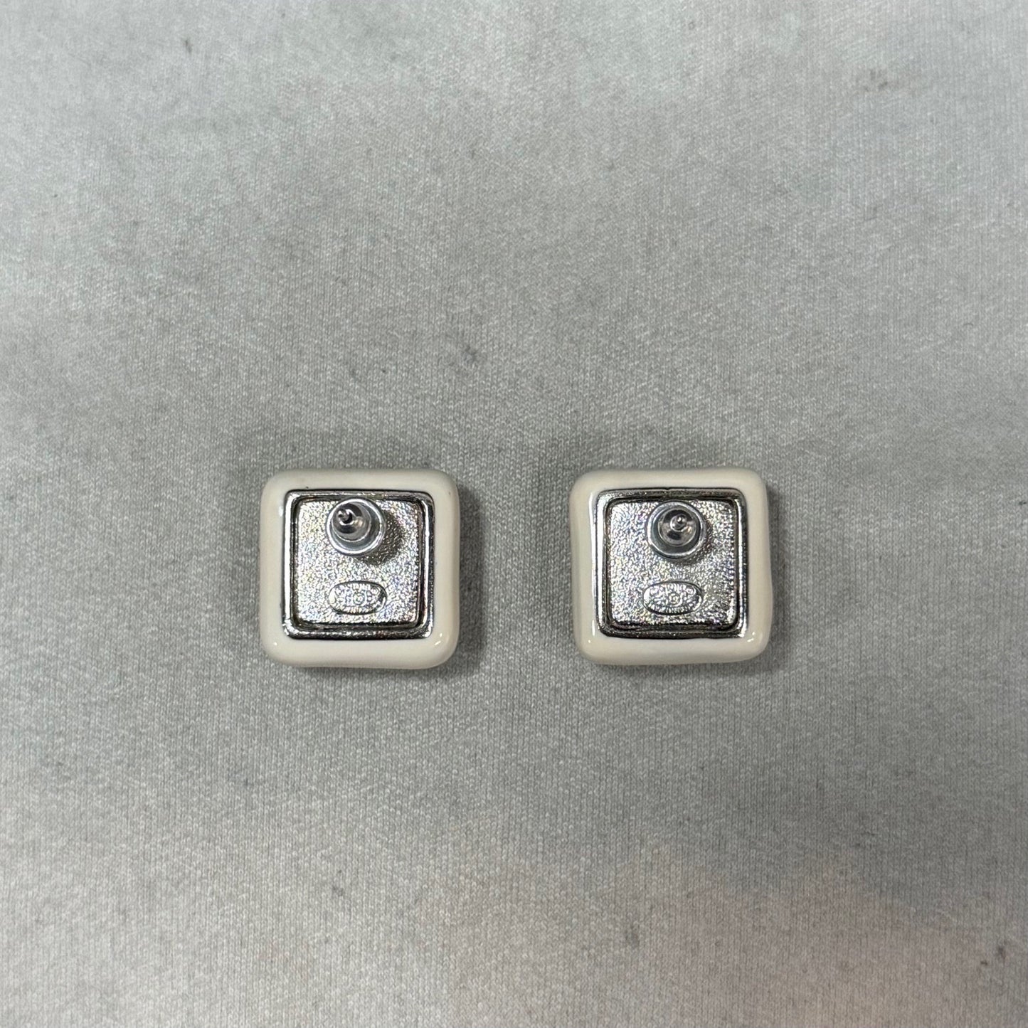 Chanel - Other - Metal - White - (Other)