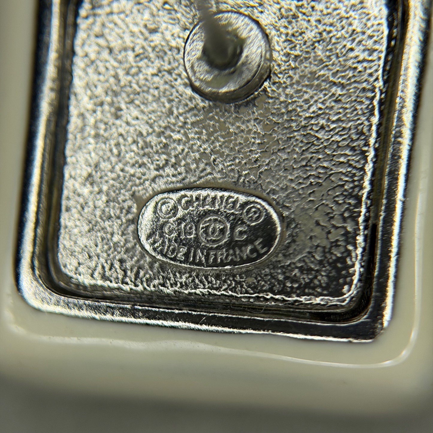 Chanel - Other - Metal - White - (Other)