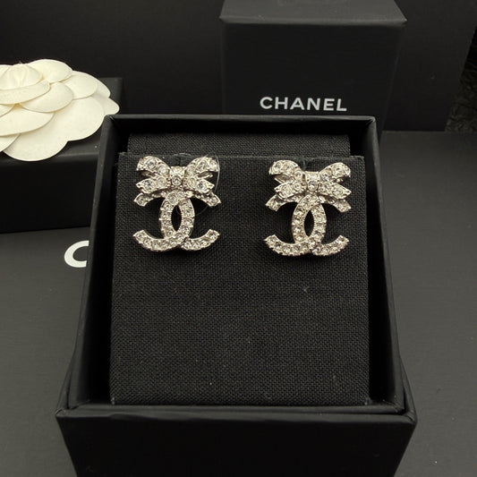Chanel - Other - Metal with crystal embellishments - Silver