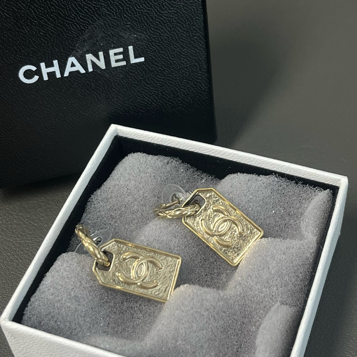 Chanel - Other - Metal with gold plating - Gold