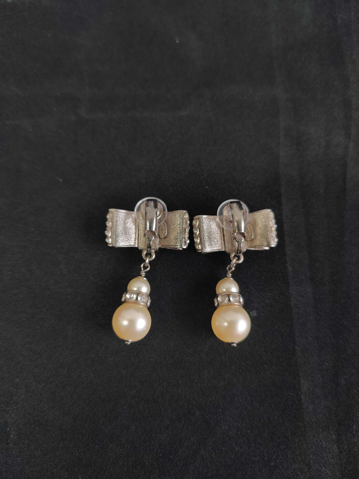 Chanel - Other - Metal with imitation pearl drops and crystal embellishments - Silver