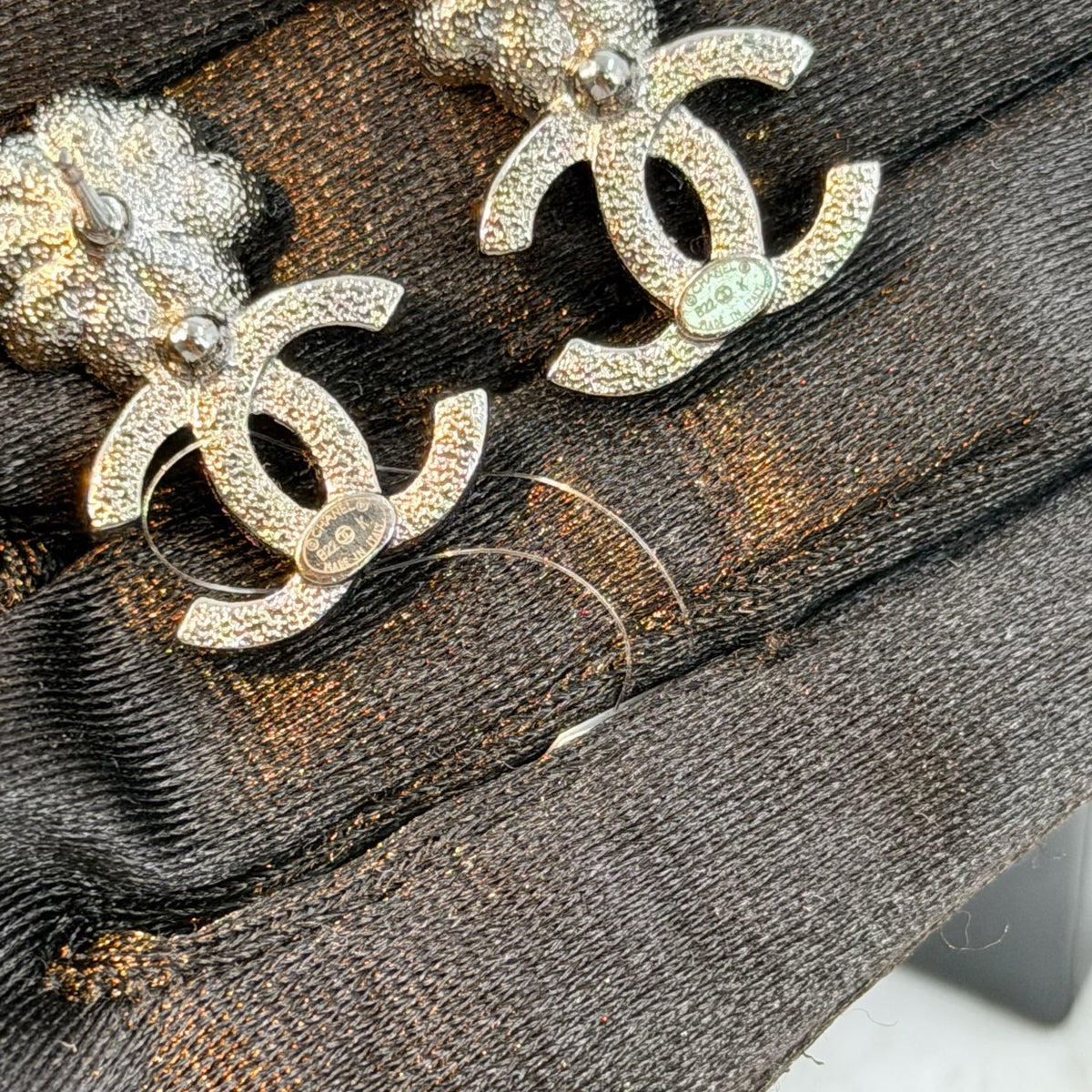 Chanel - Other - Metal with imitation pearls and crystal embellishments - Silver