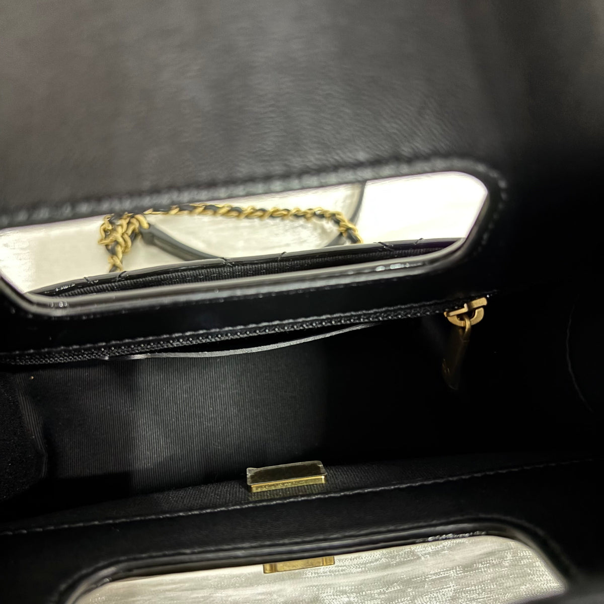 Chanel - Other - Patent leather - Black