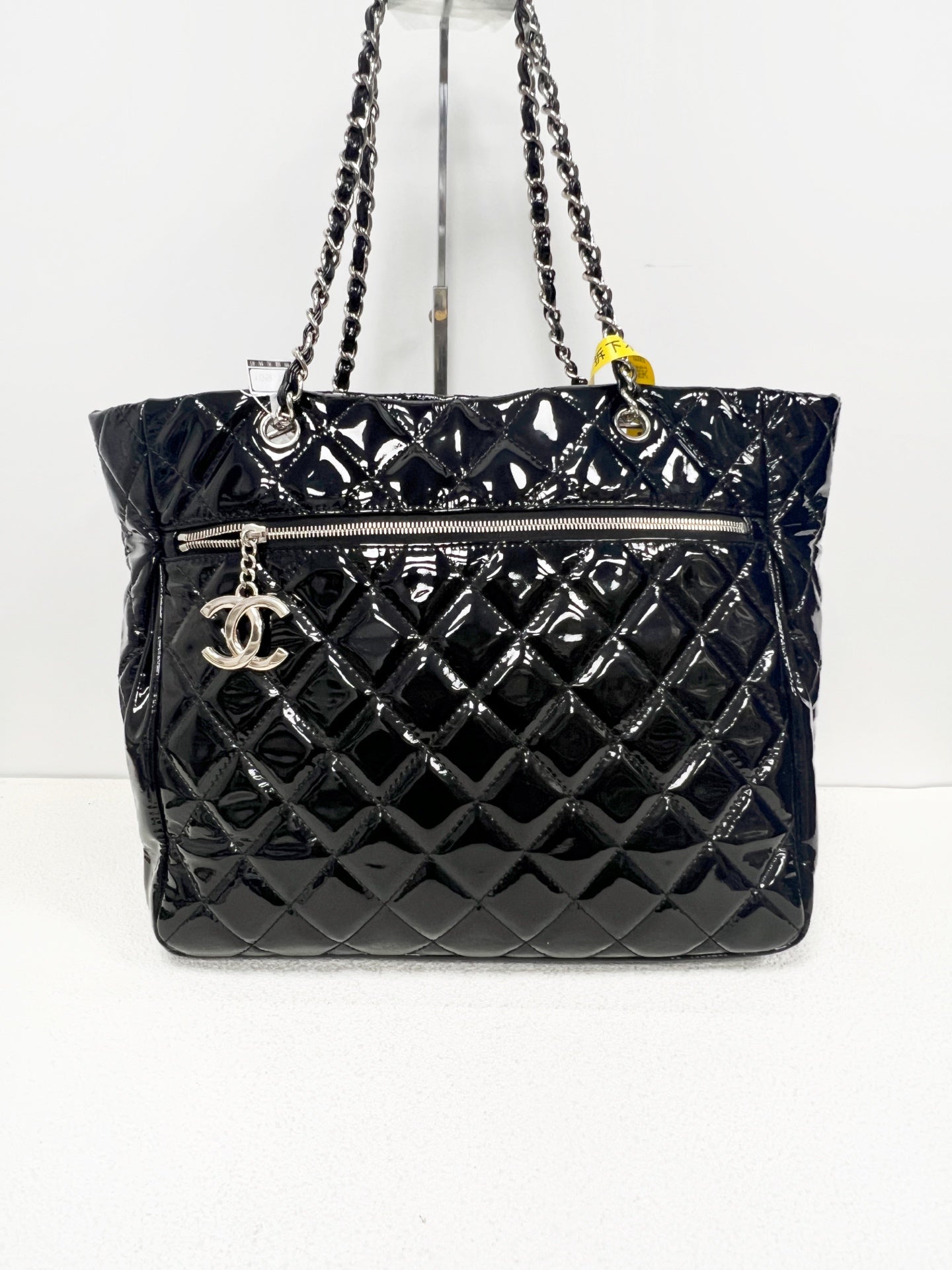 Chanel - Other - Patent leather - Black - (large)