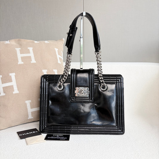Chanel - Other - Patent leather - Black - (medium)
