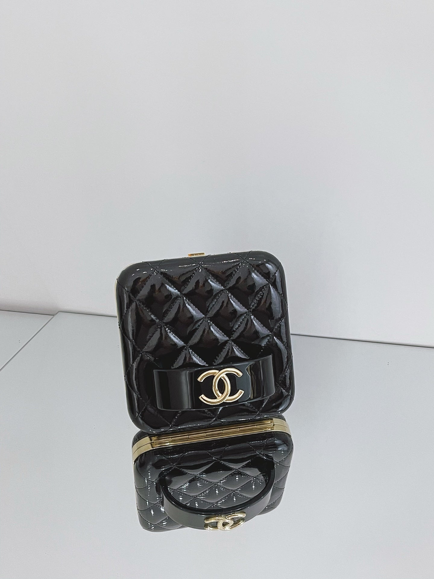 Chanel - Other - Patent leather - Black - (mini)