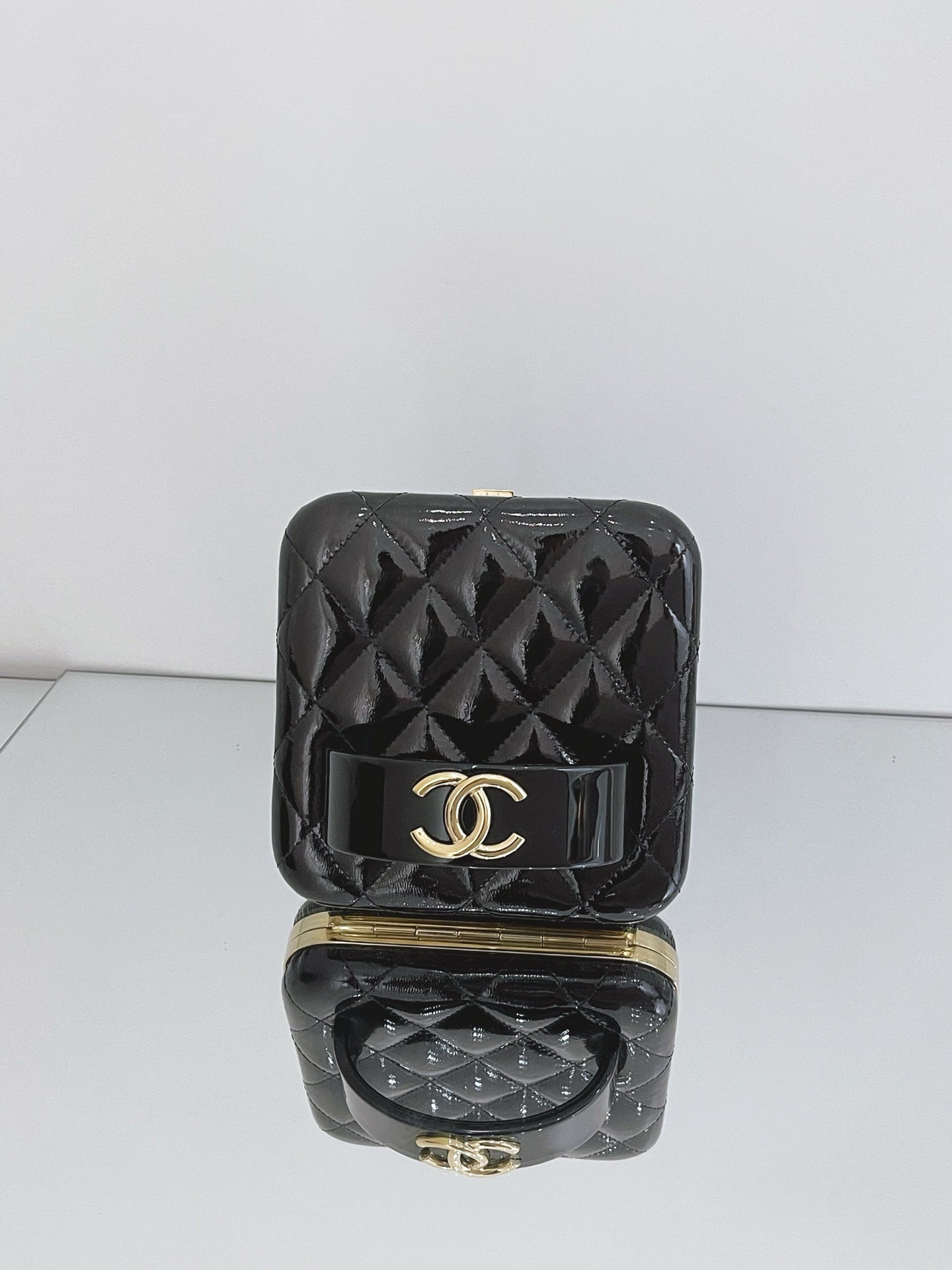 Chanel - Other - Patent leather - Black - (mini)