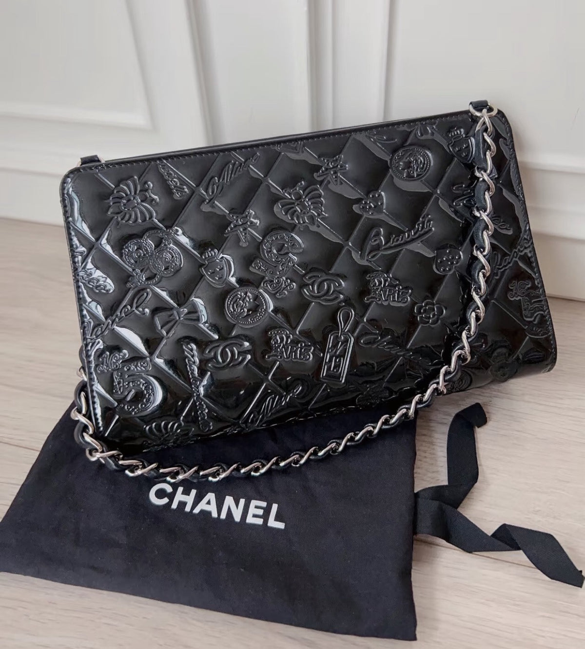 Chanel - Other - Patent leather - Black - (small)