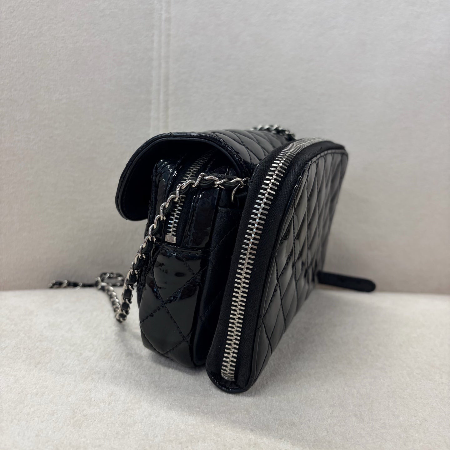 Chanel - Other - Patent leather - Black - (small)