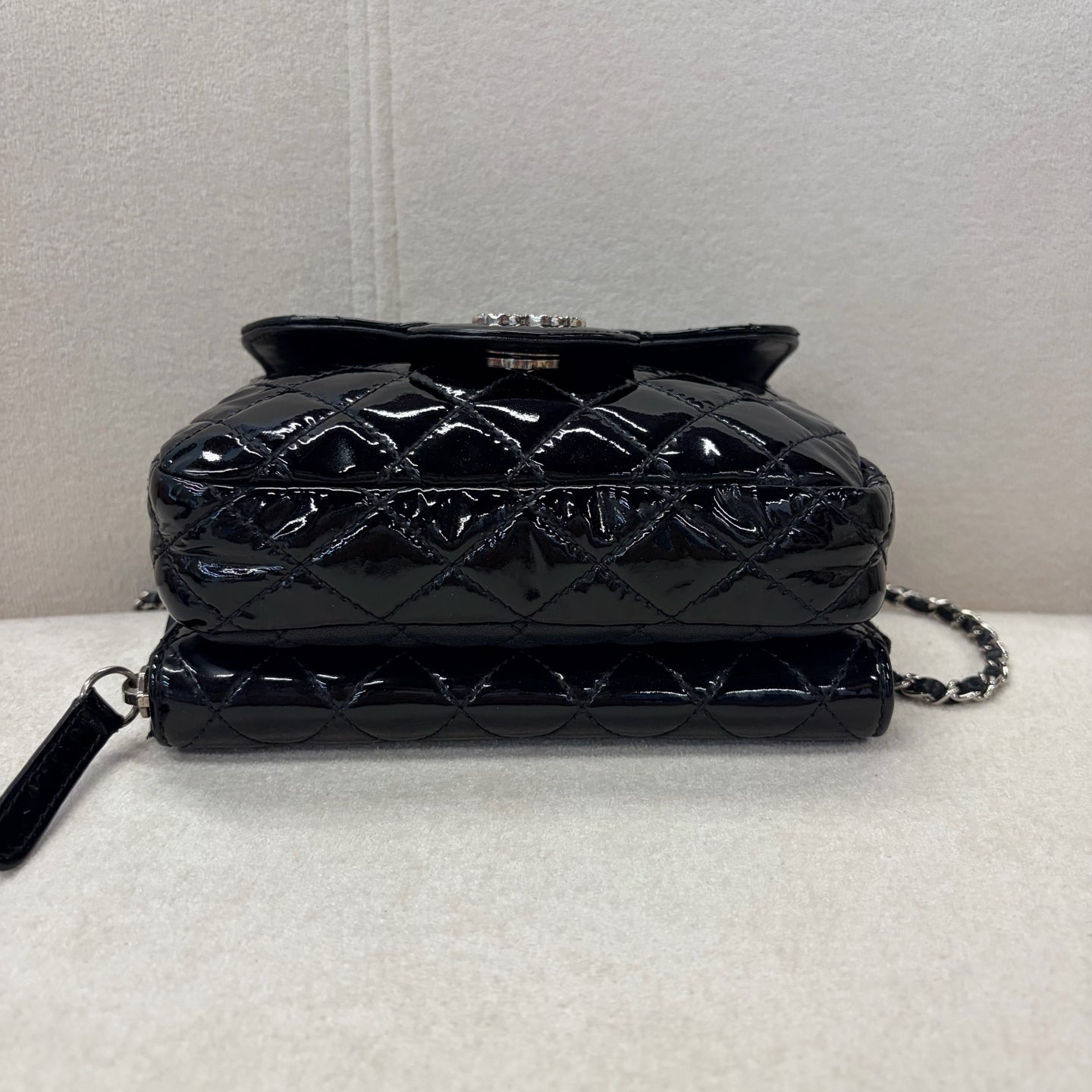 Chanel - Other - Patent leather - Black - (small)
