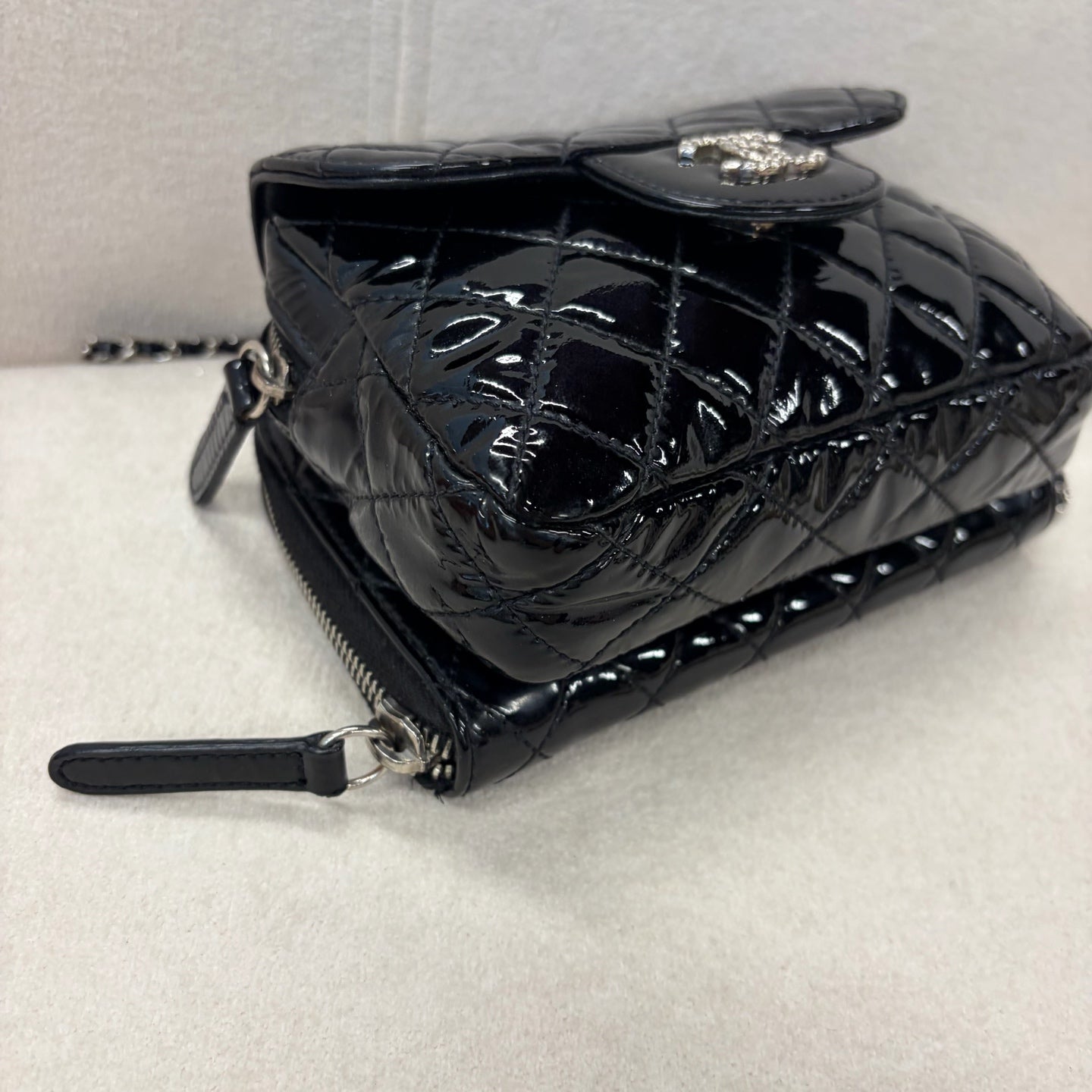 Chanel - Other - Patent leather - Black - (small)