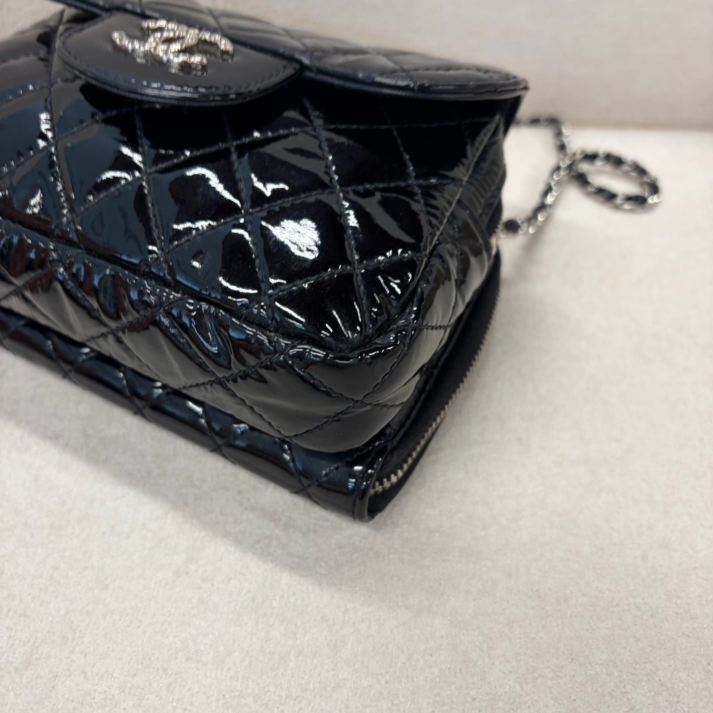 Chanel - Other - Patent leather - Black - (small)