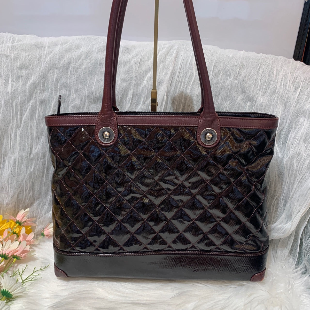 Chanel - Other - Patent leather - Burgundy - (medium)