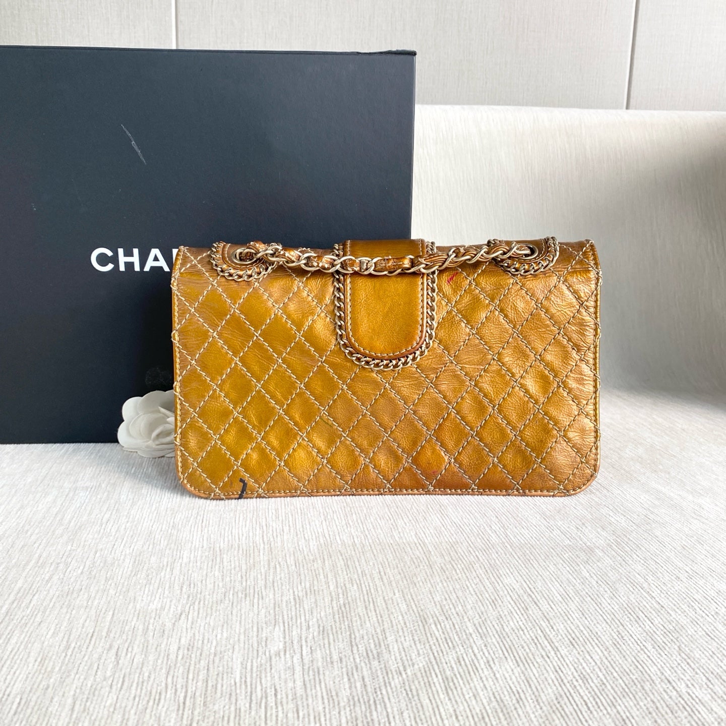 Chanel - Other - Patent leather - Gold - (medium)
