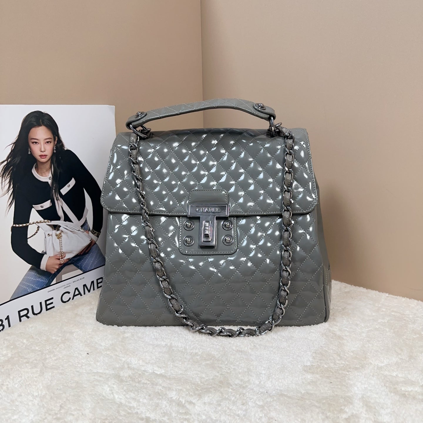 Chanel - Other - Patent leather - Grey - (medium)