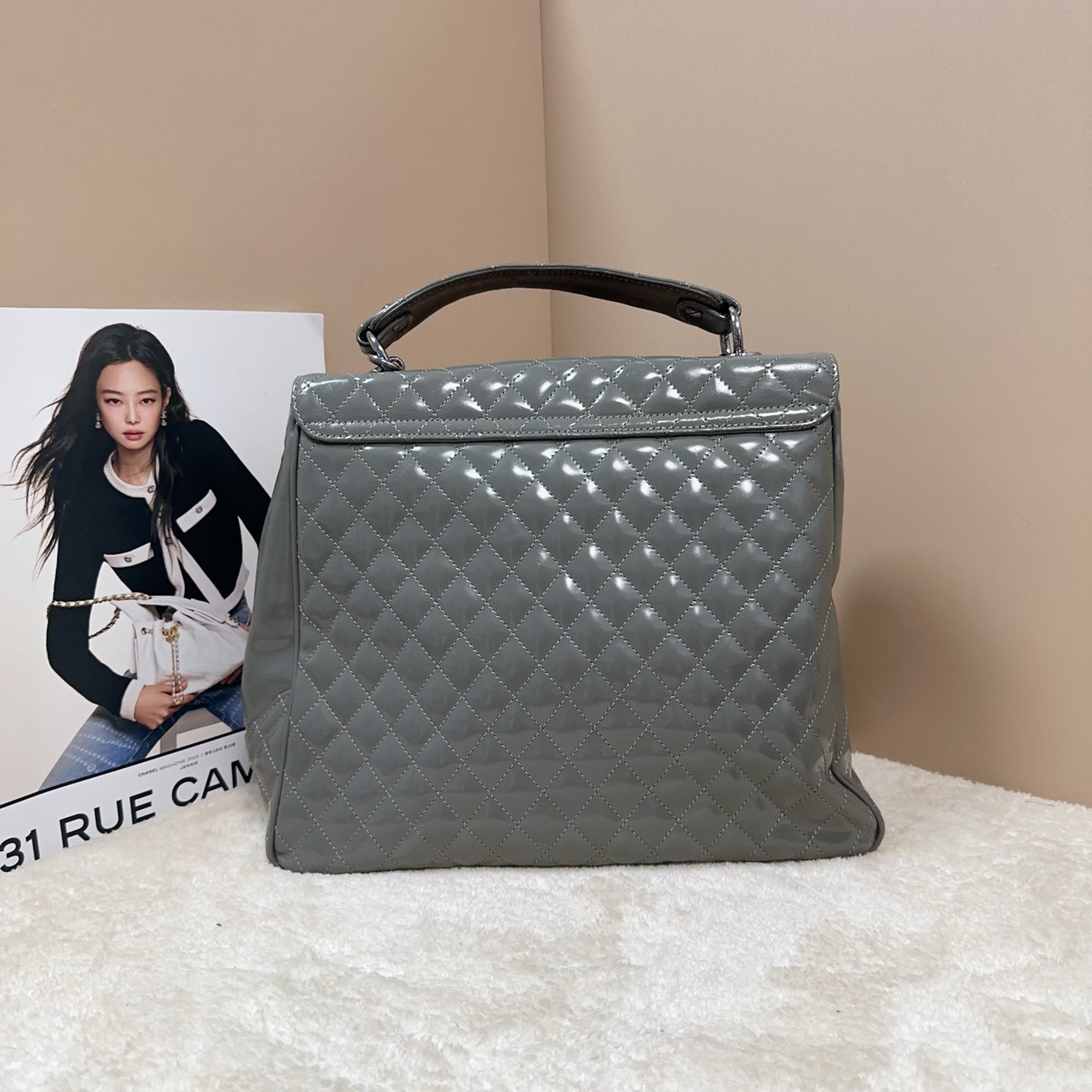 Chanel - Other - Patent leather - Grey - (medium)