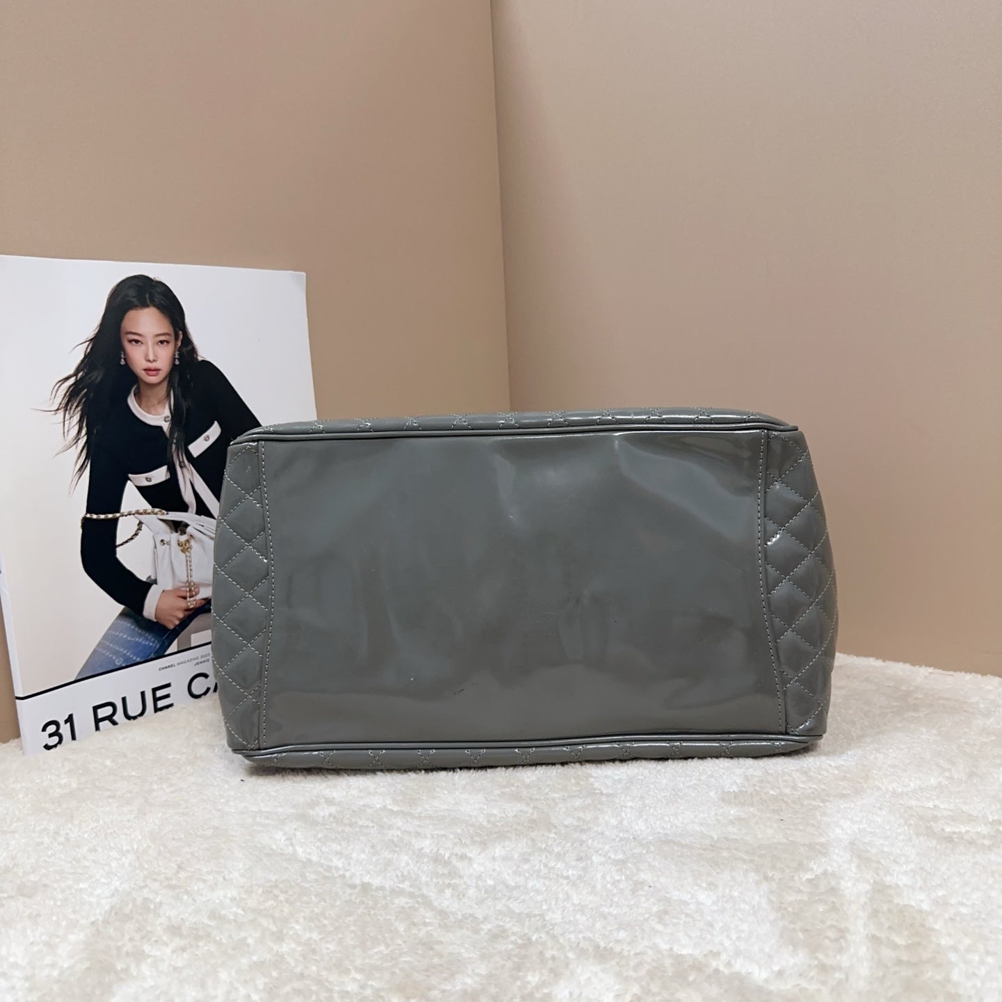 Chanel - Other - Patent leather - Grey - (medium)