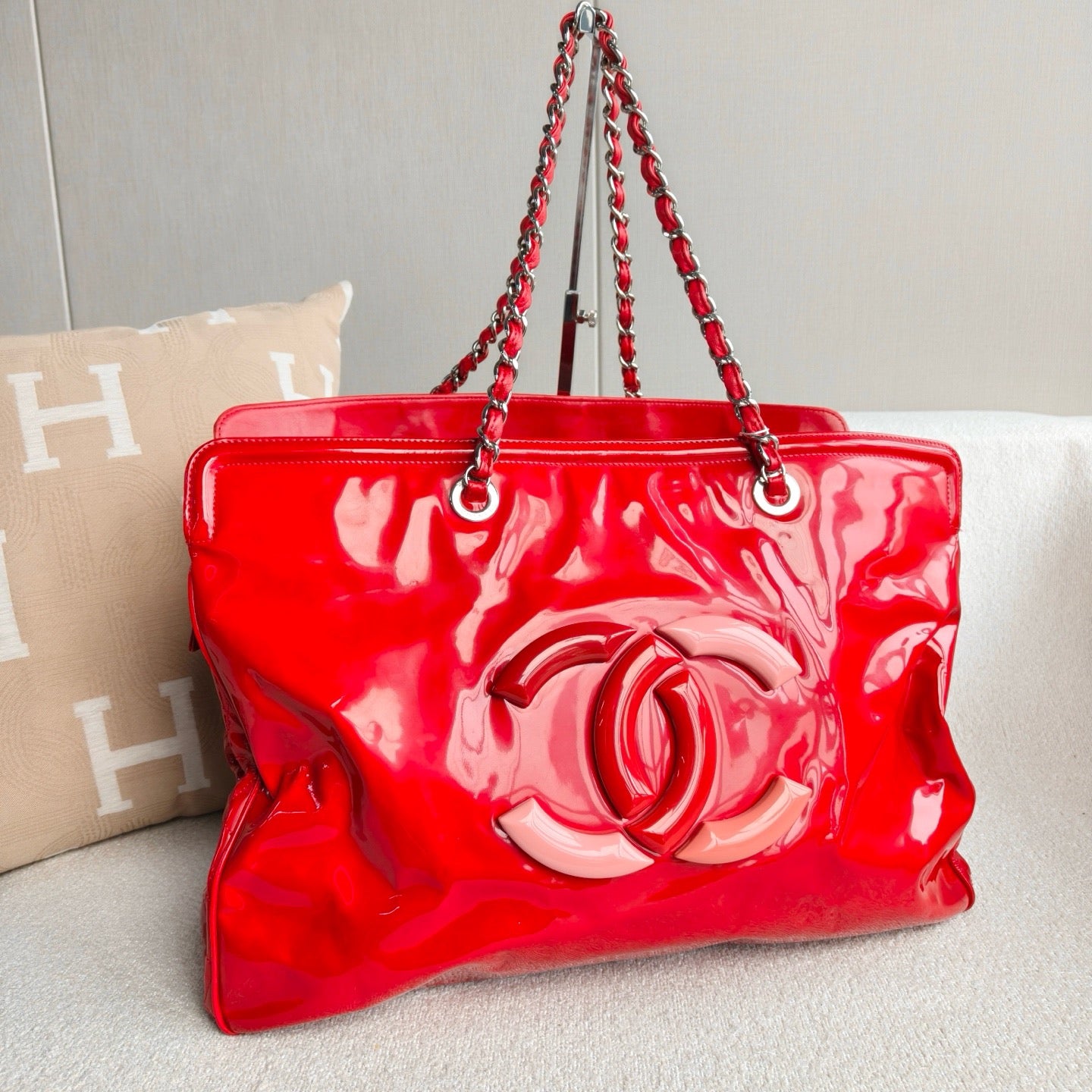 Chanel - Other - Patent leather - Red with pink accents - (Large)