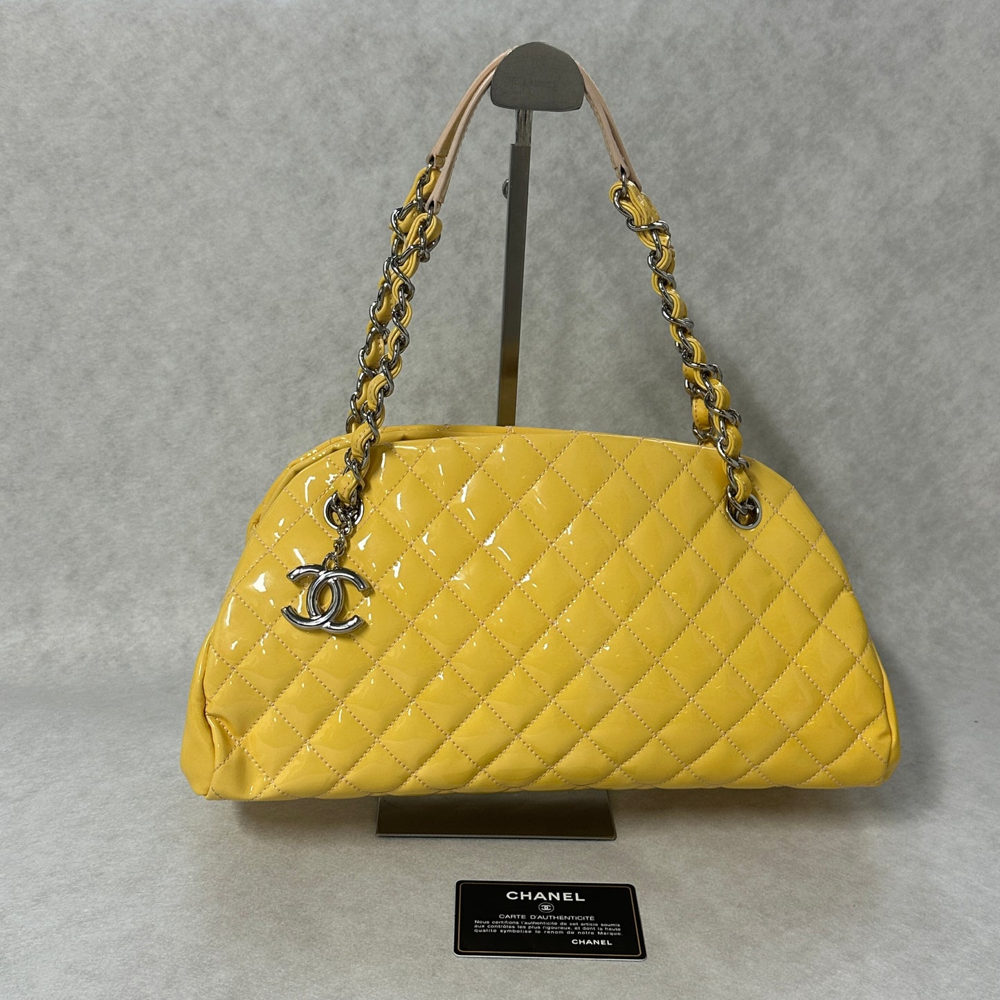 Chanel - Other - Patent leather - Yellow - (medium)