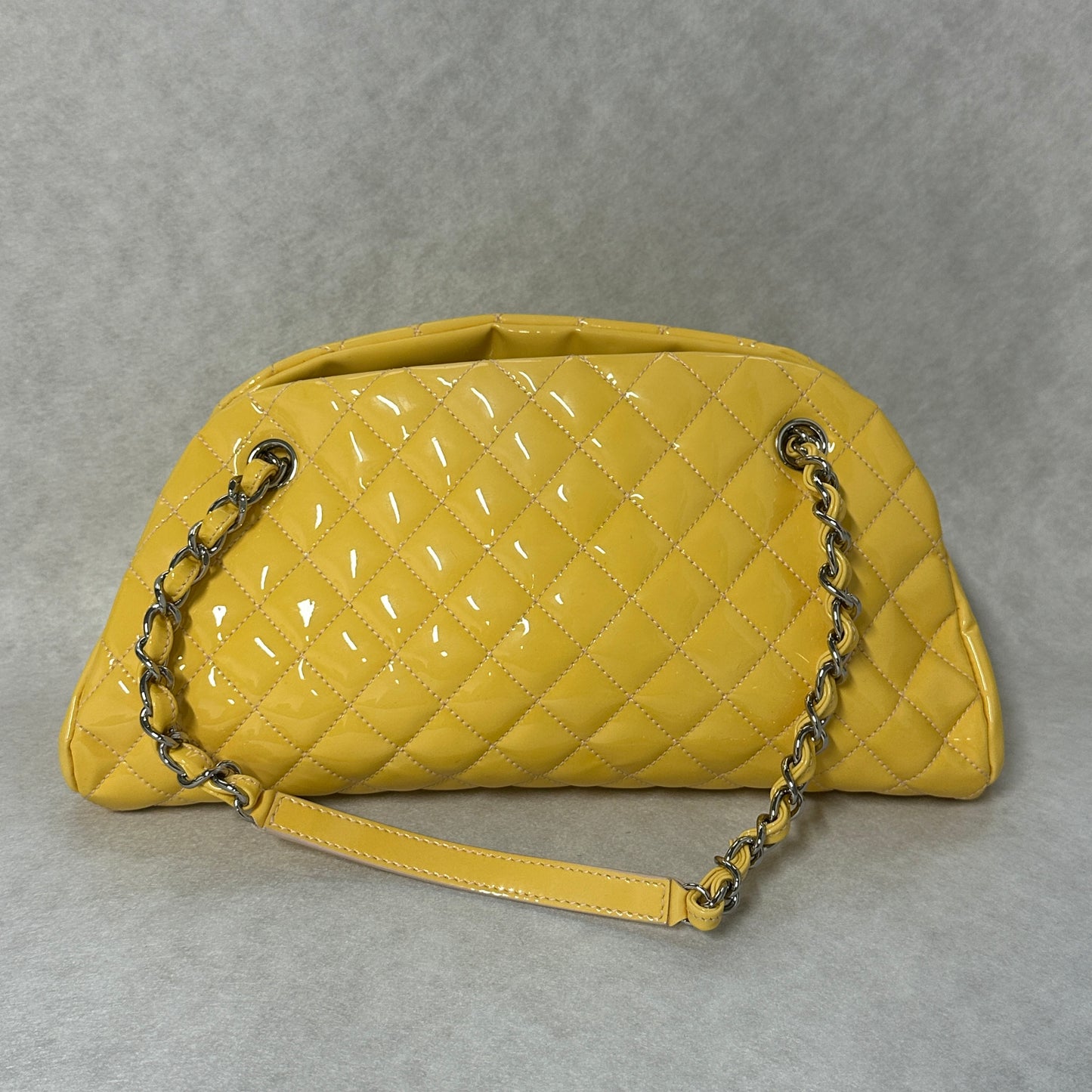 Chanel - Other - Patent leather - Yellow - (medium)