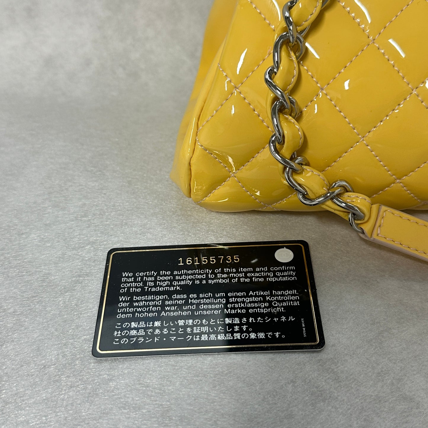 Chanel - Other - Patent leather - Yellow - (medium)