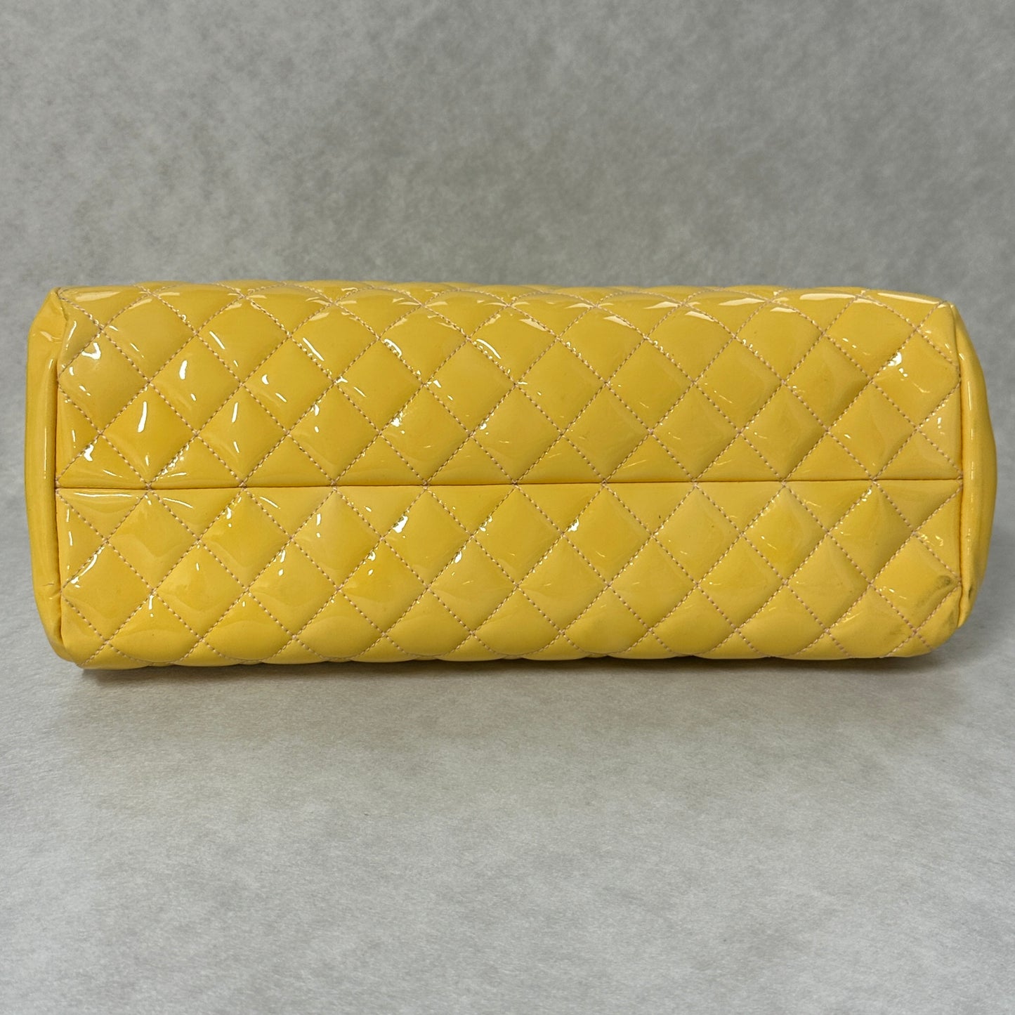 Chanel - Other - Patent leather - Yellow - (medium)