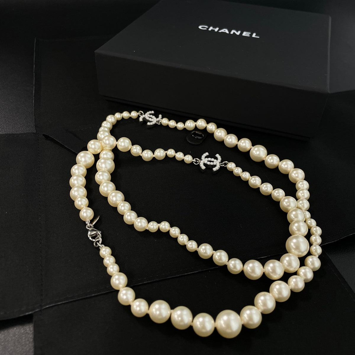 Chanel - Other - Pearl - Beige