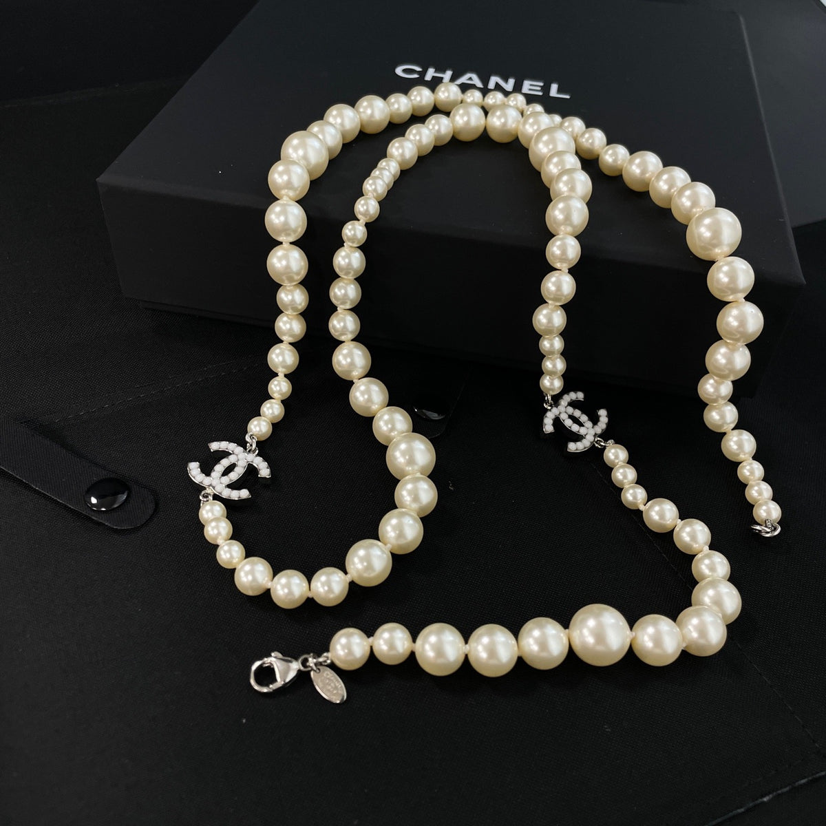 Chanel - Other - Pearl - Beige