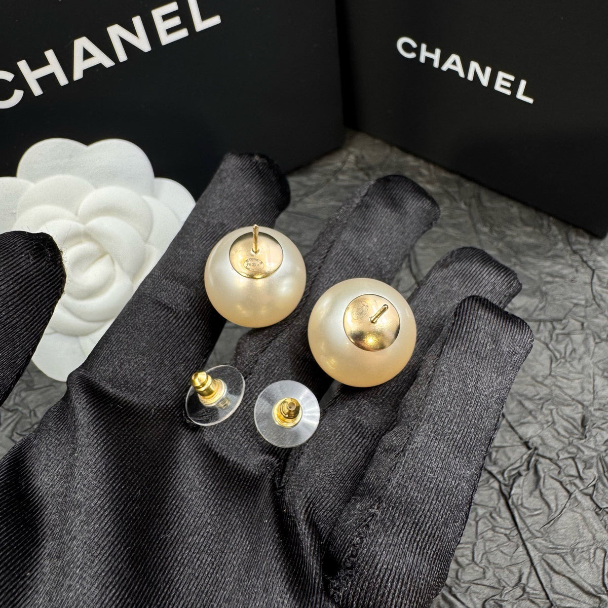 Chanel - Other - Pearl - Beige