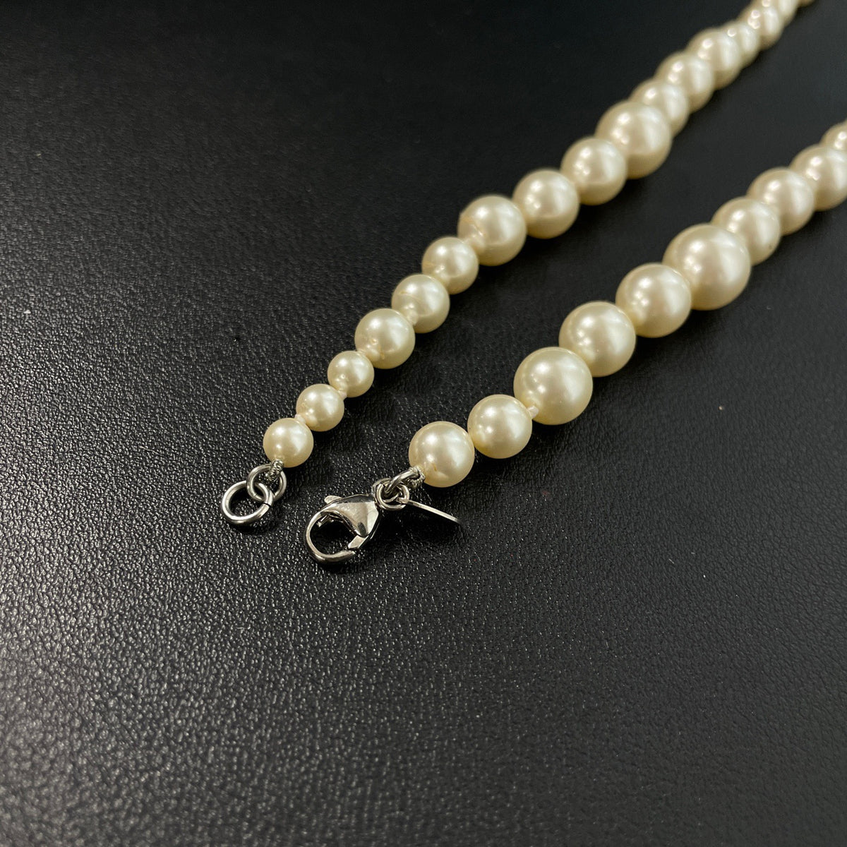 Chanel - Other - Pearl - Beige