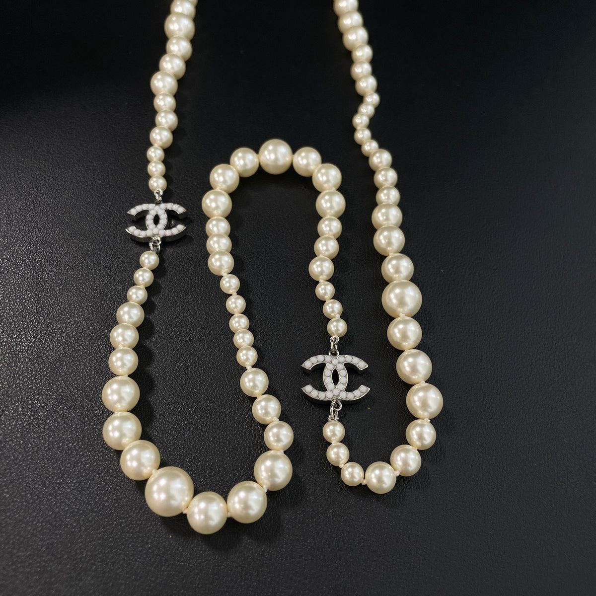 Chanel - Other - Pearl - Beige