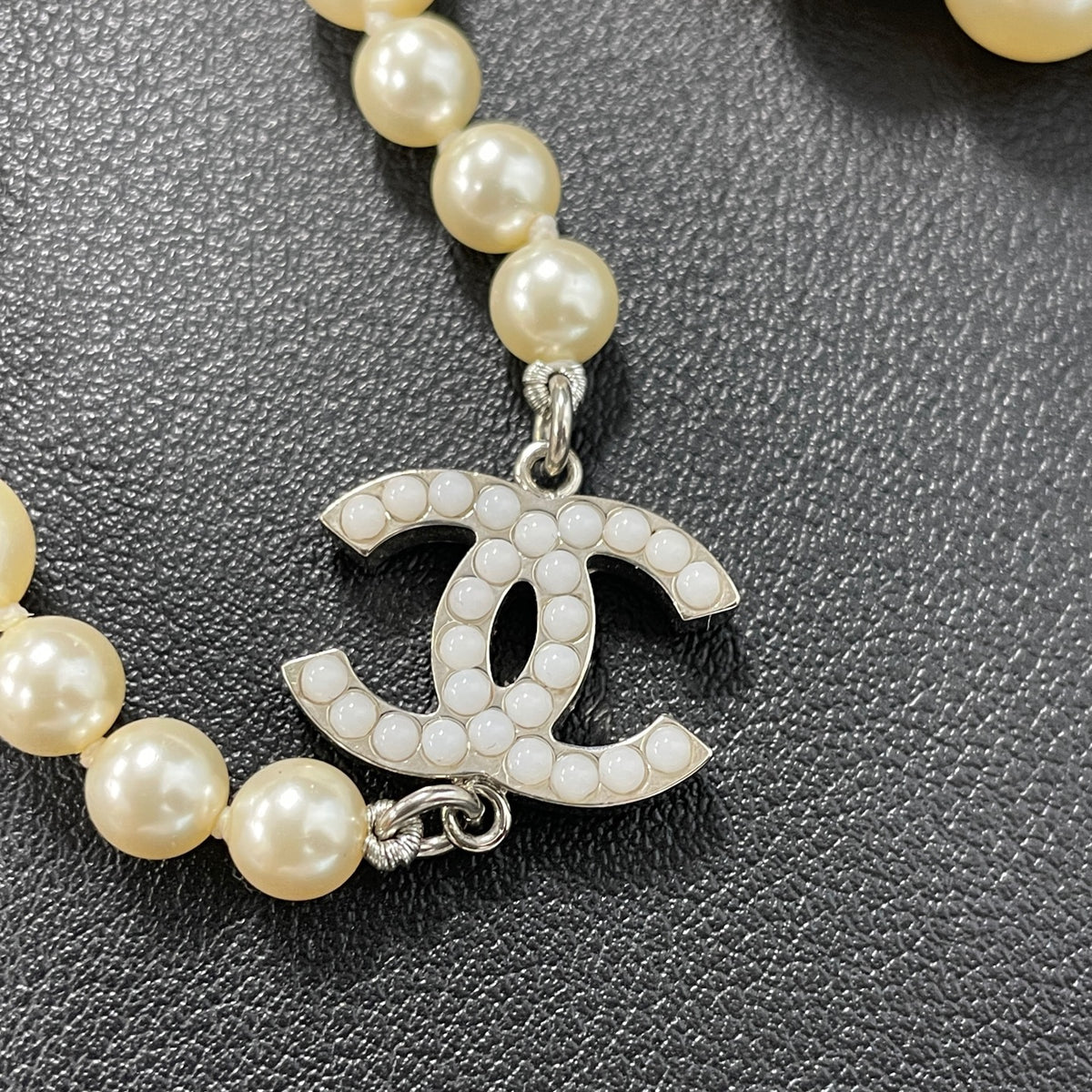Chanel - Other - Pearl - Beige