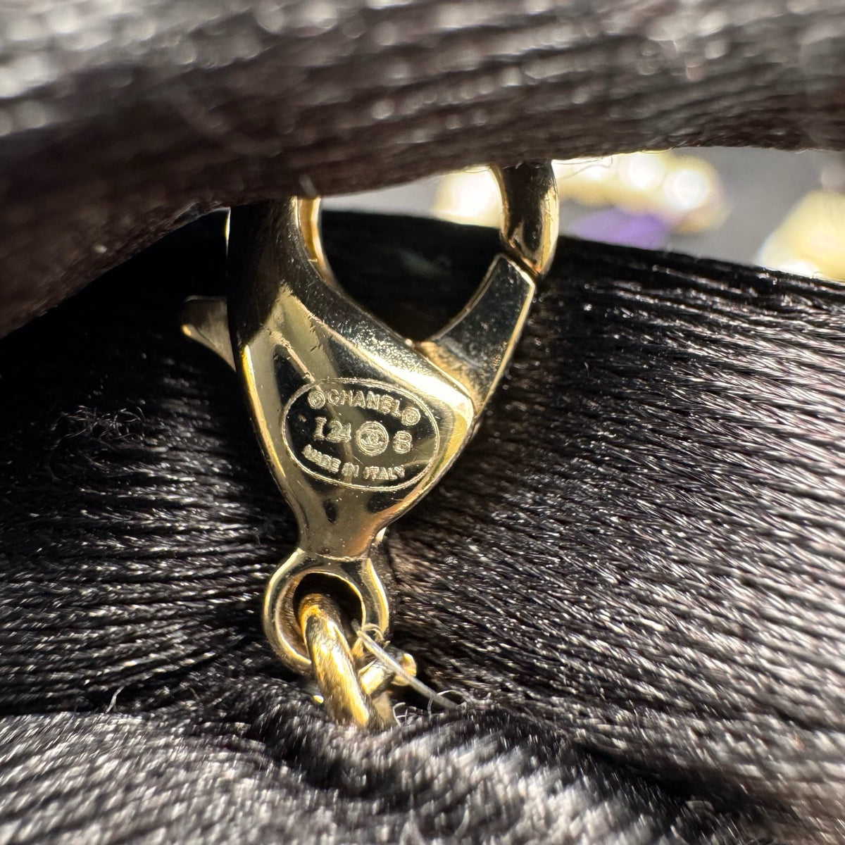 Chanel - Other - Pearl - White