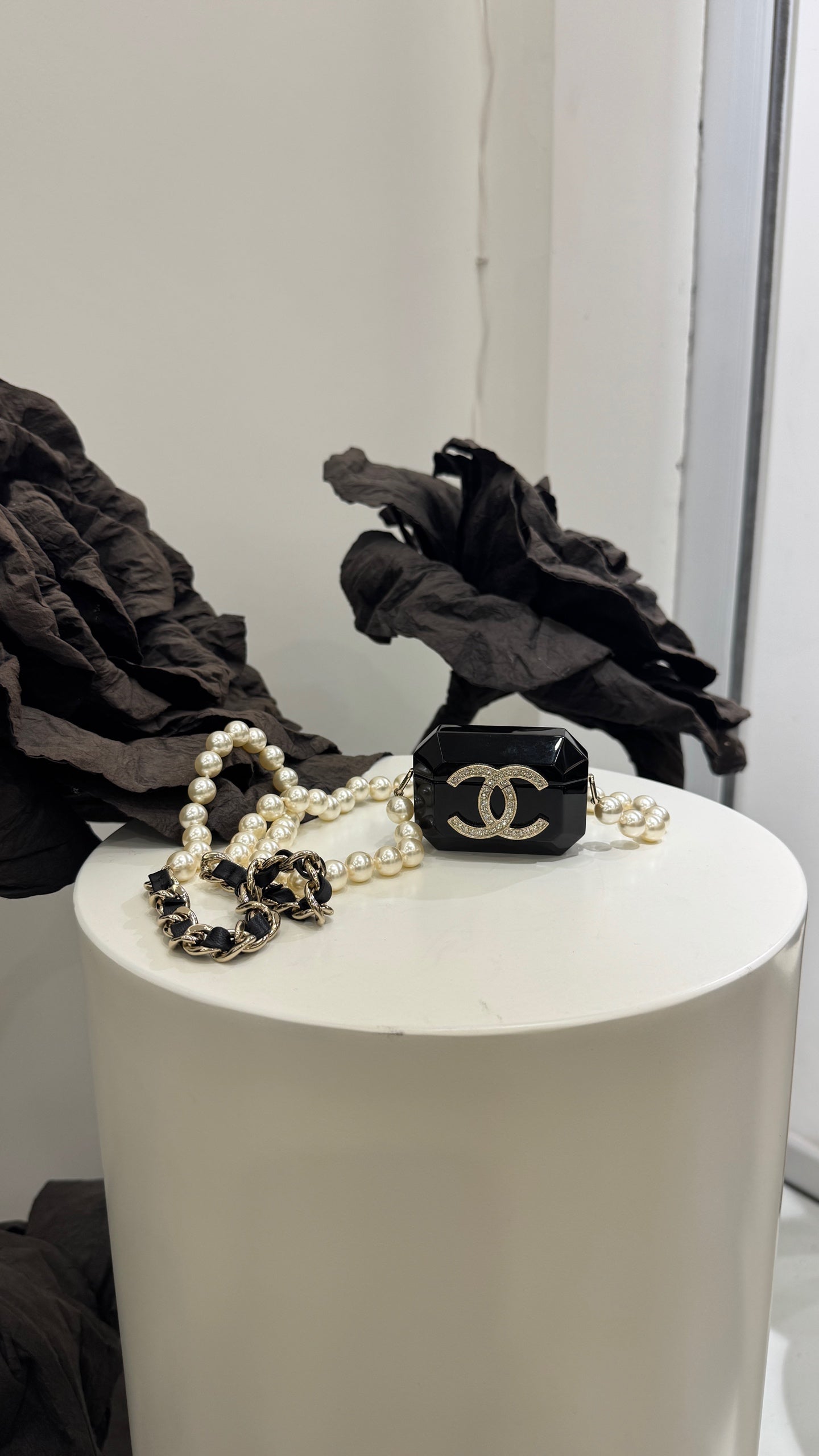 Chanel - Other - Plastic - Black - (mini)