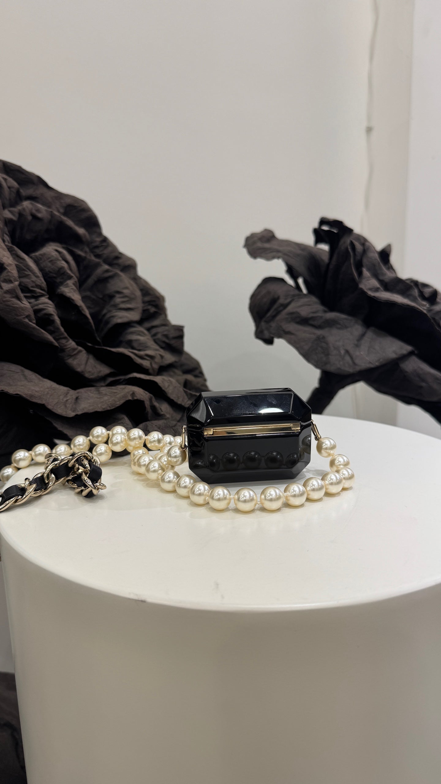 Chanel - Other - Plastic - Black - (mini)