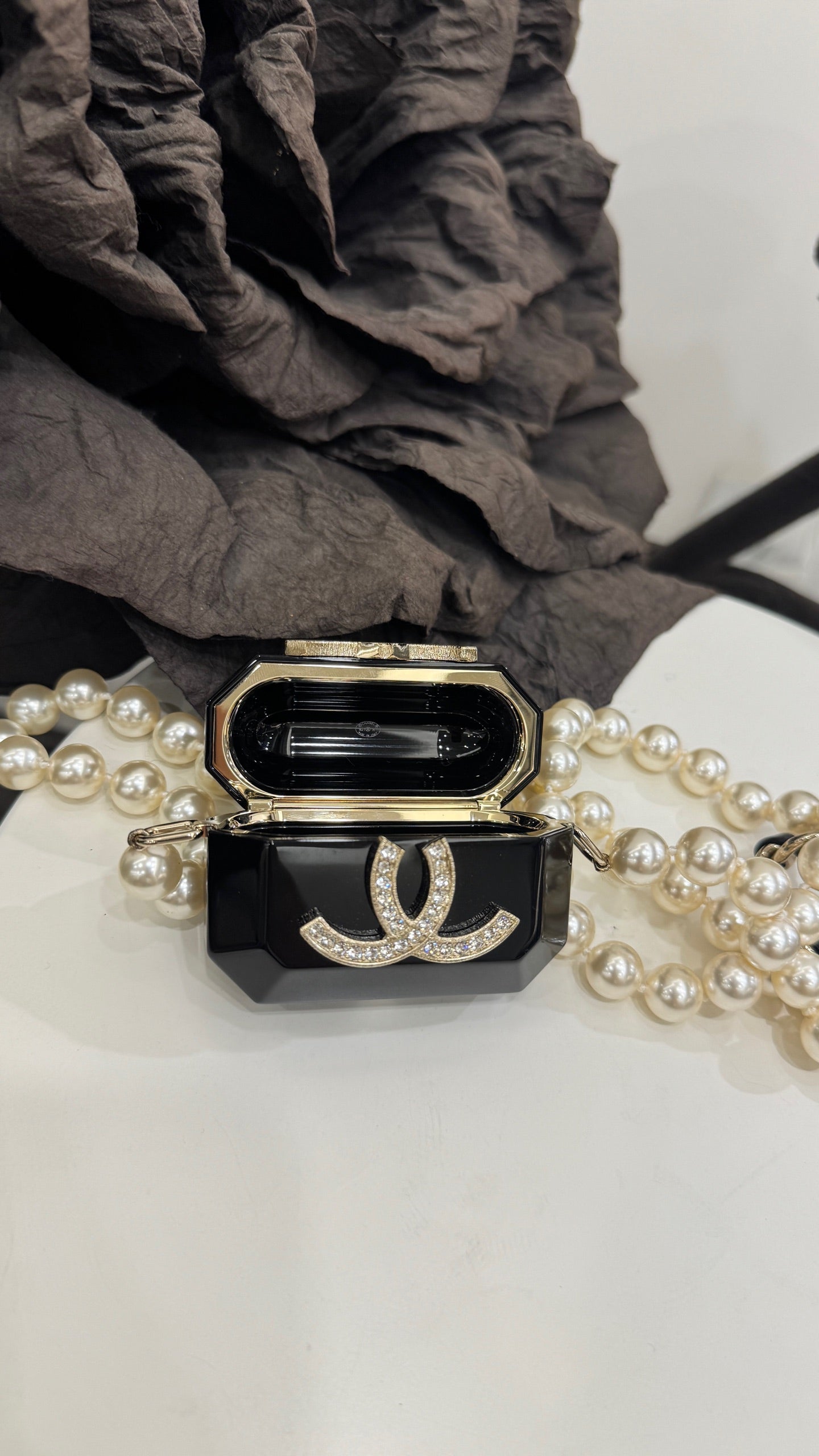Chanel - Other - Plastic - Black - (mini)