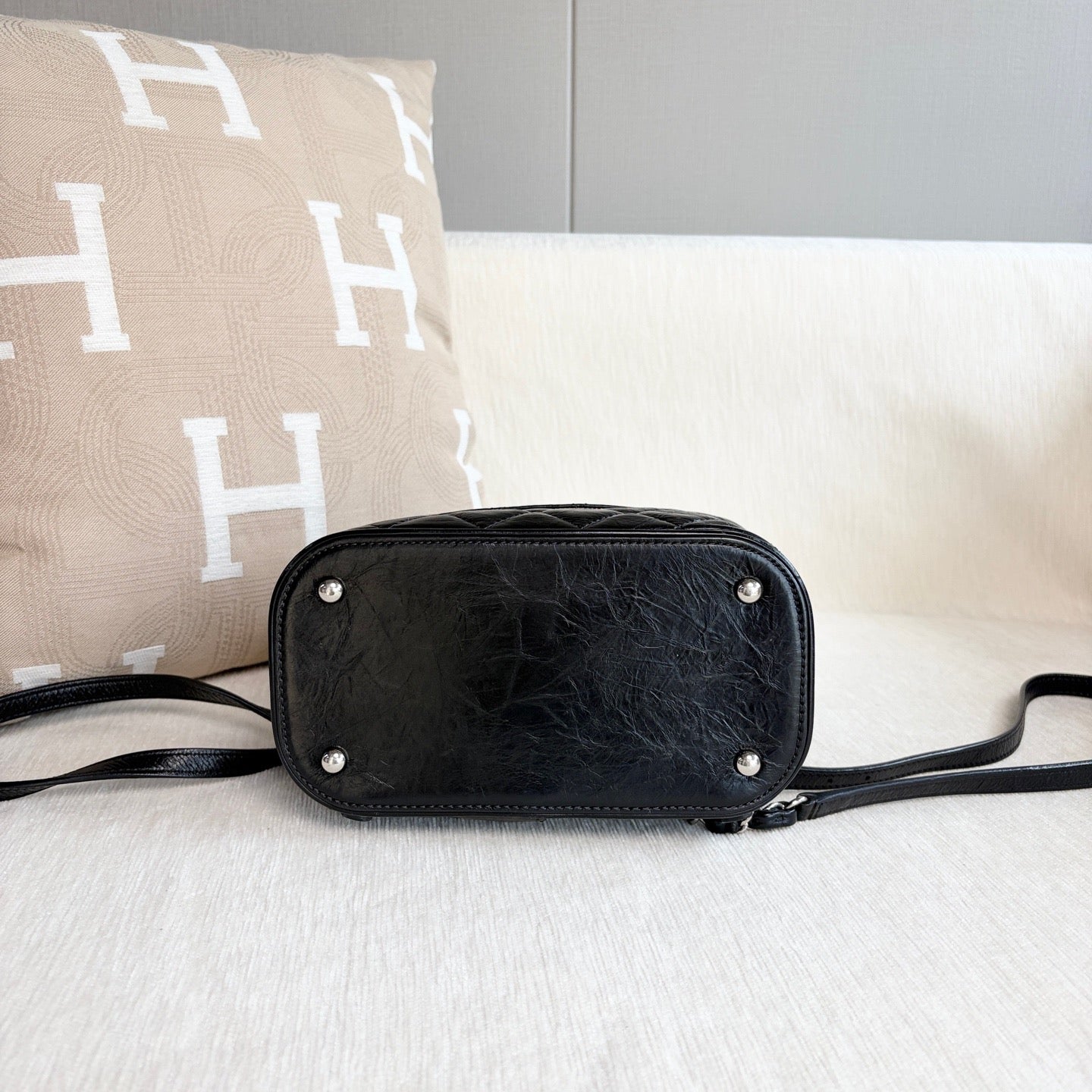 Chanel - Other - Plastic - Black - (mini)