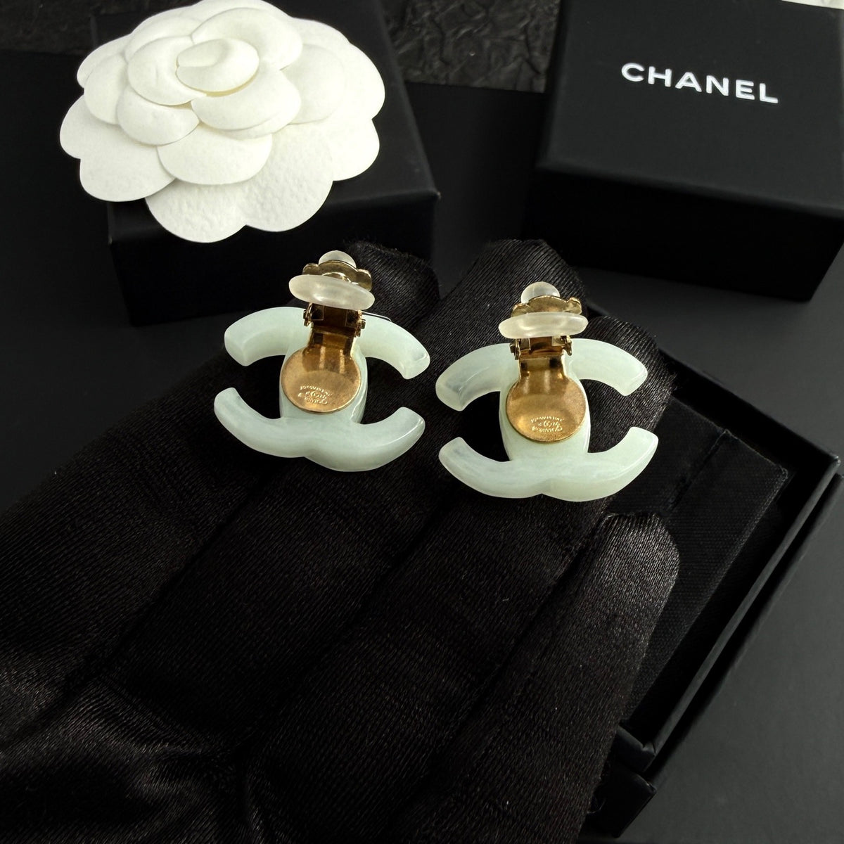 Chanel - Other - Plastic - Green