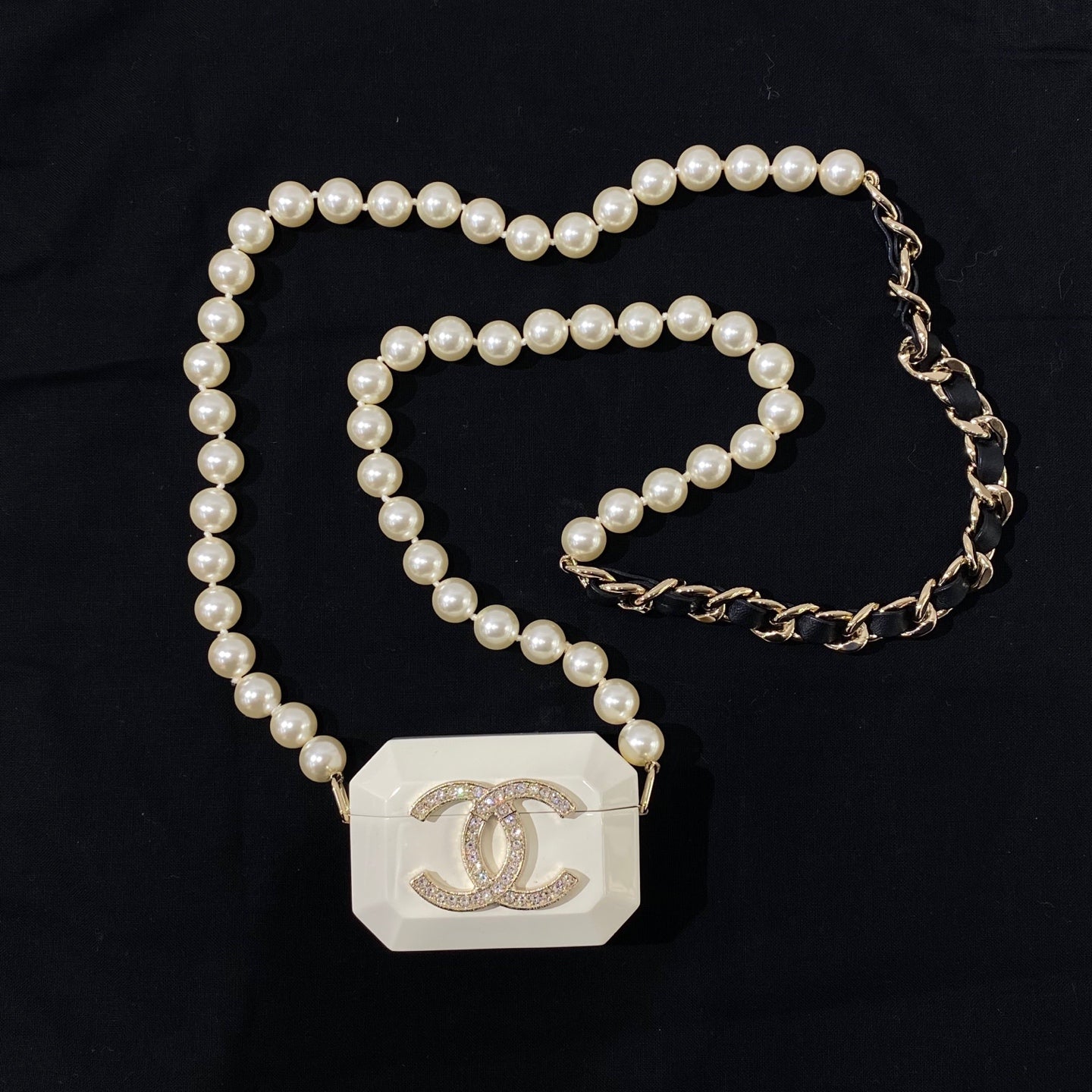 Chanel - Other - Plastic - White - (mini)