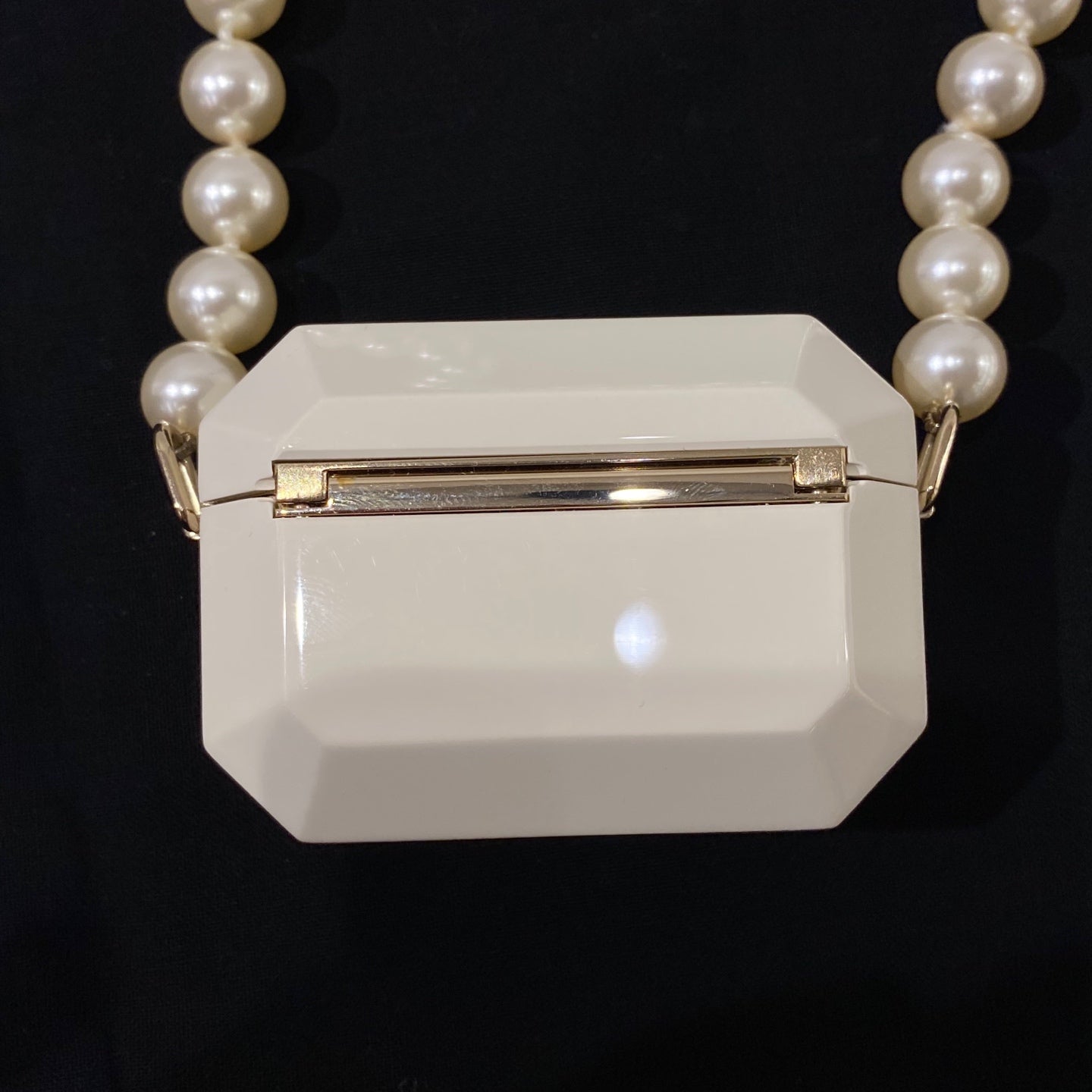 Chanel - Other - Plastic - White - (mini)
