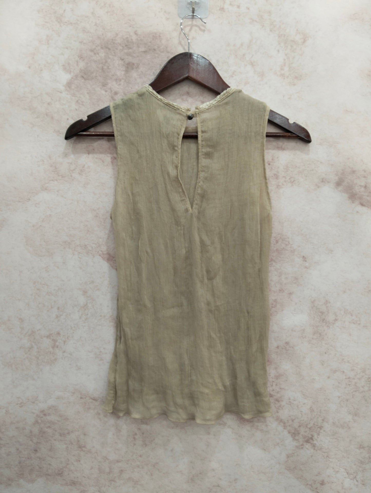 Chanel - Other - Silk - Beige - (36)