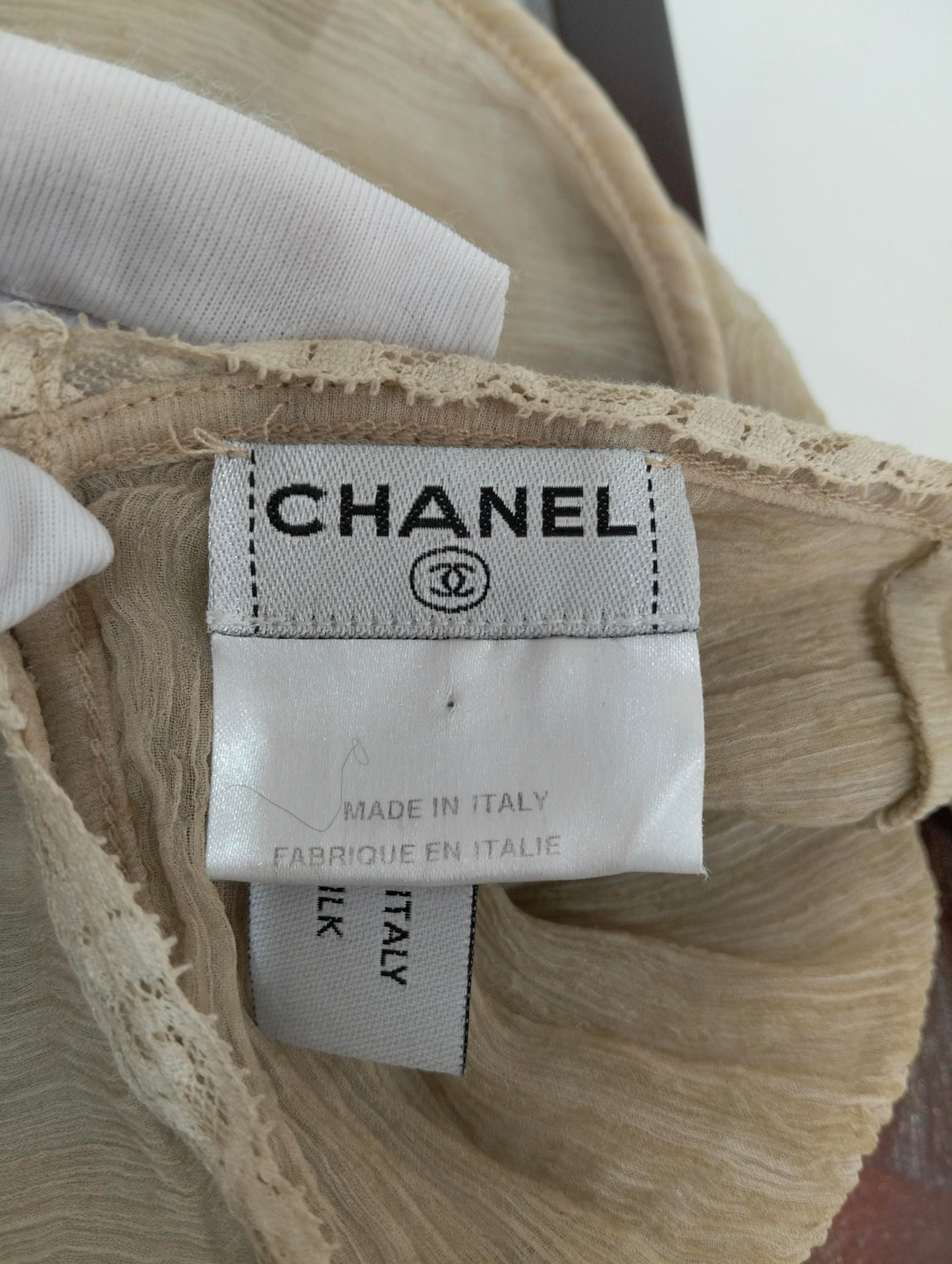 Chanel - Other - Silk - Beige - (36)