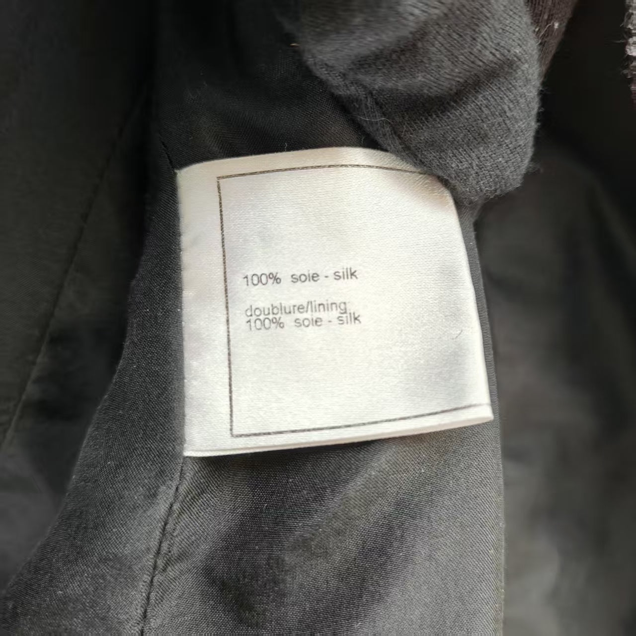 Chanel - Other - Silk - Black - (38)