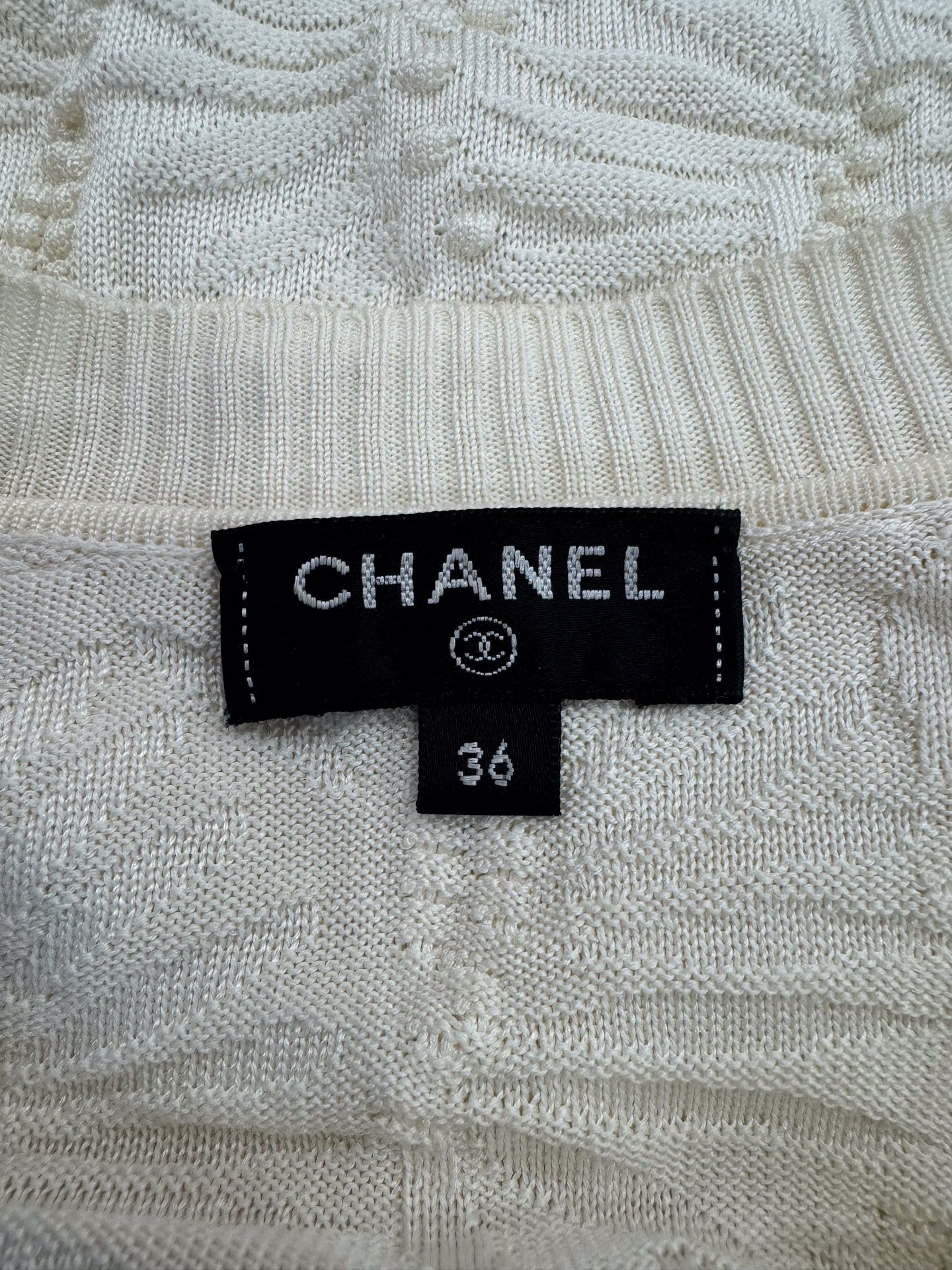 Chanel - Other - Silk - White - (36)